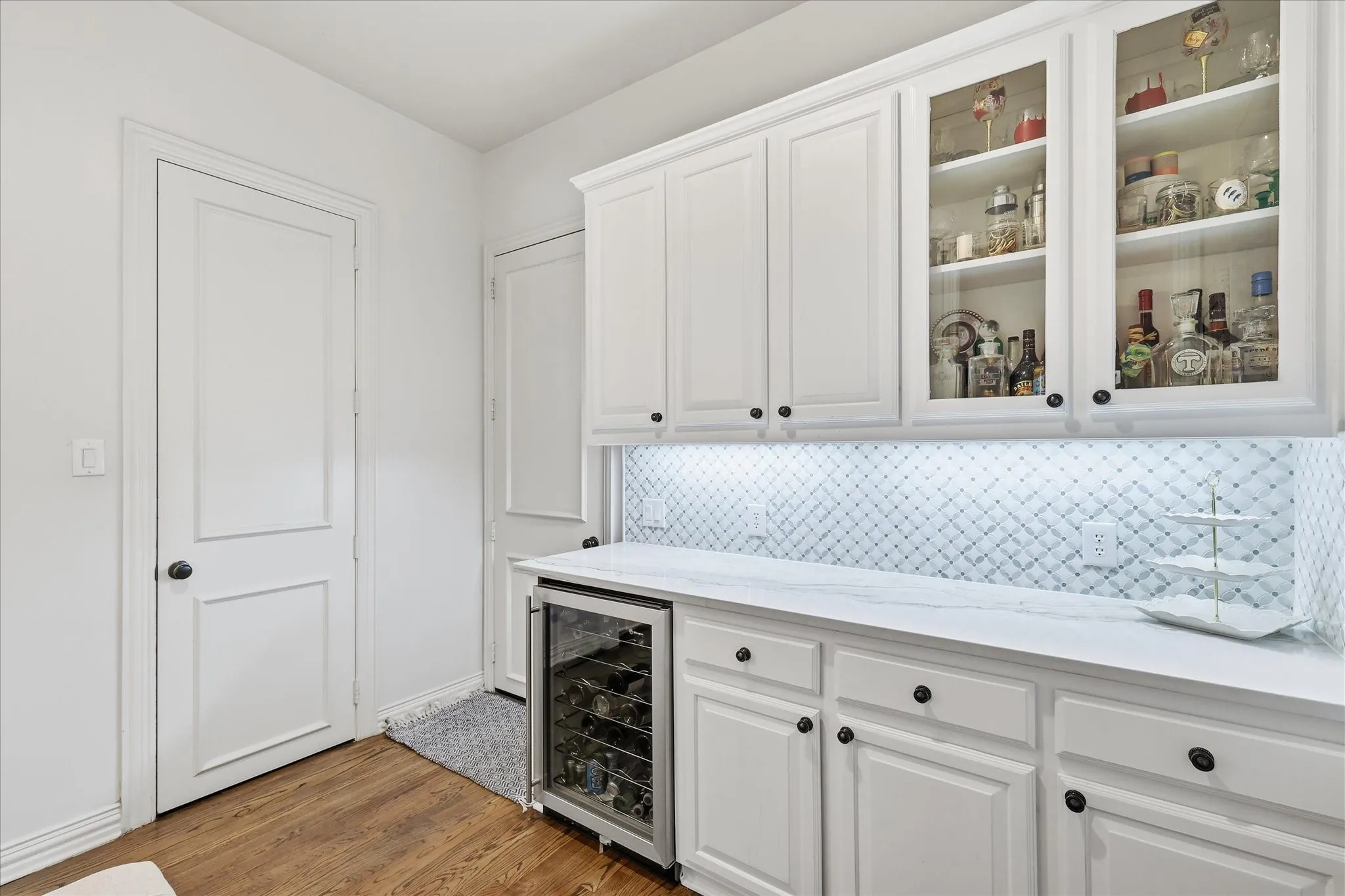 10 X 8 Butler's Pantry with wine frig.