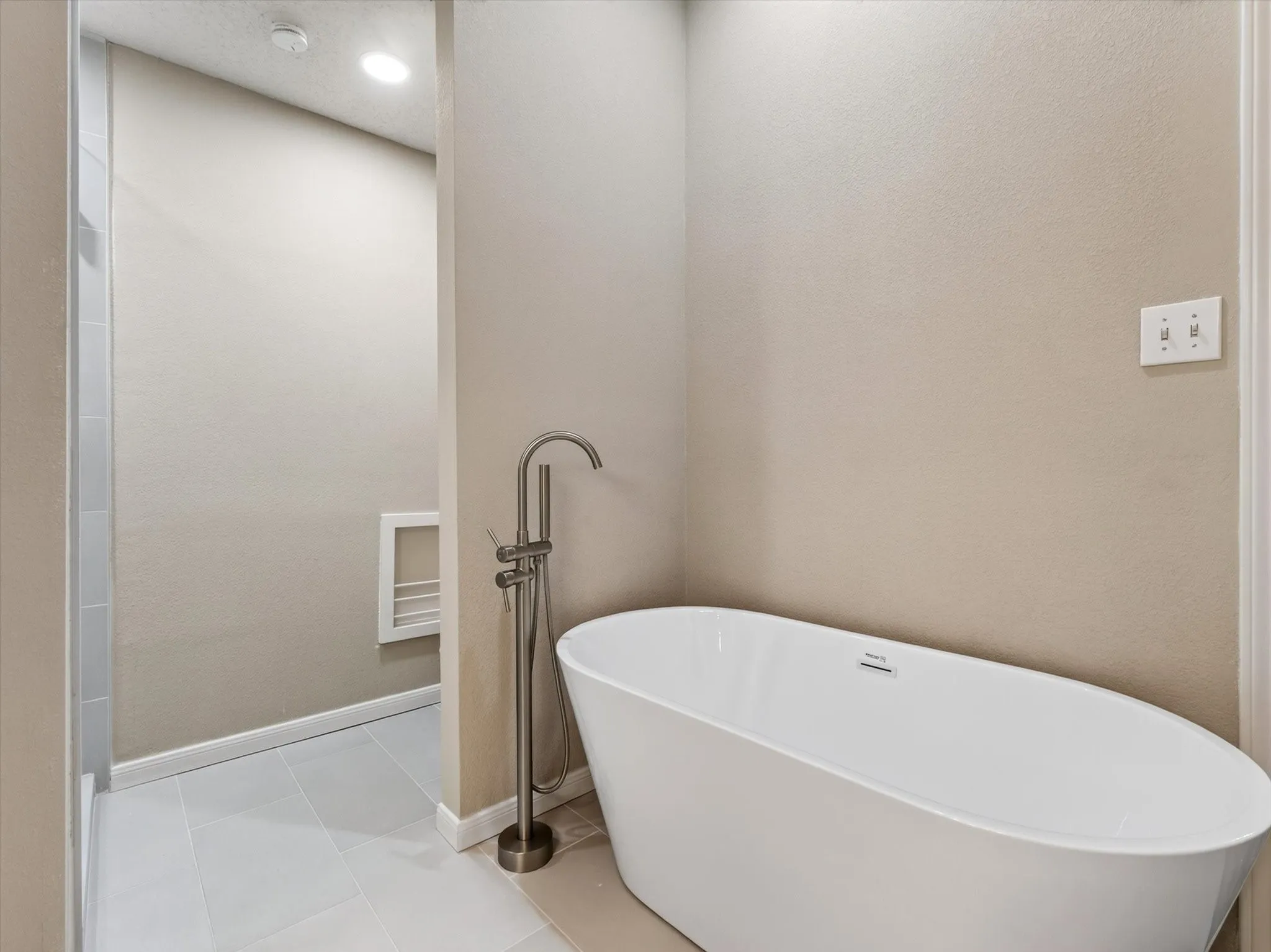 Single Family Residence For Sale in Collin County , 7808 Anchor Street, Frisco, Texas 75035, 3 Bedroom, 2 Bathroom, 2 Garage spaces, 1,412 Sqft, built in 1998, mls#21337957, Real Estate Agent in Frisco, Homes For Sale in Collin county, Homes For Sale in Frisco, Realtor in Frisco Texas, Real Estate Brokerage Independent Realty Texas, Luminita Cordes Realtor