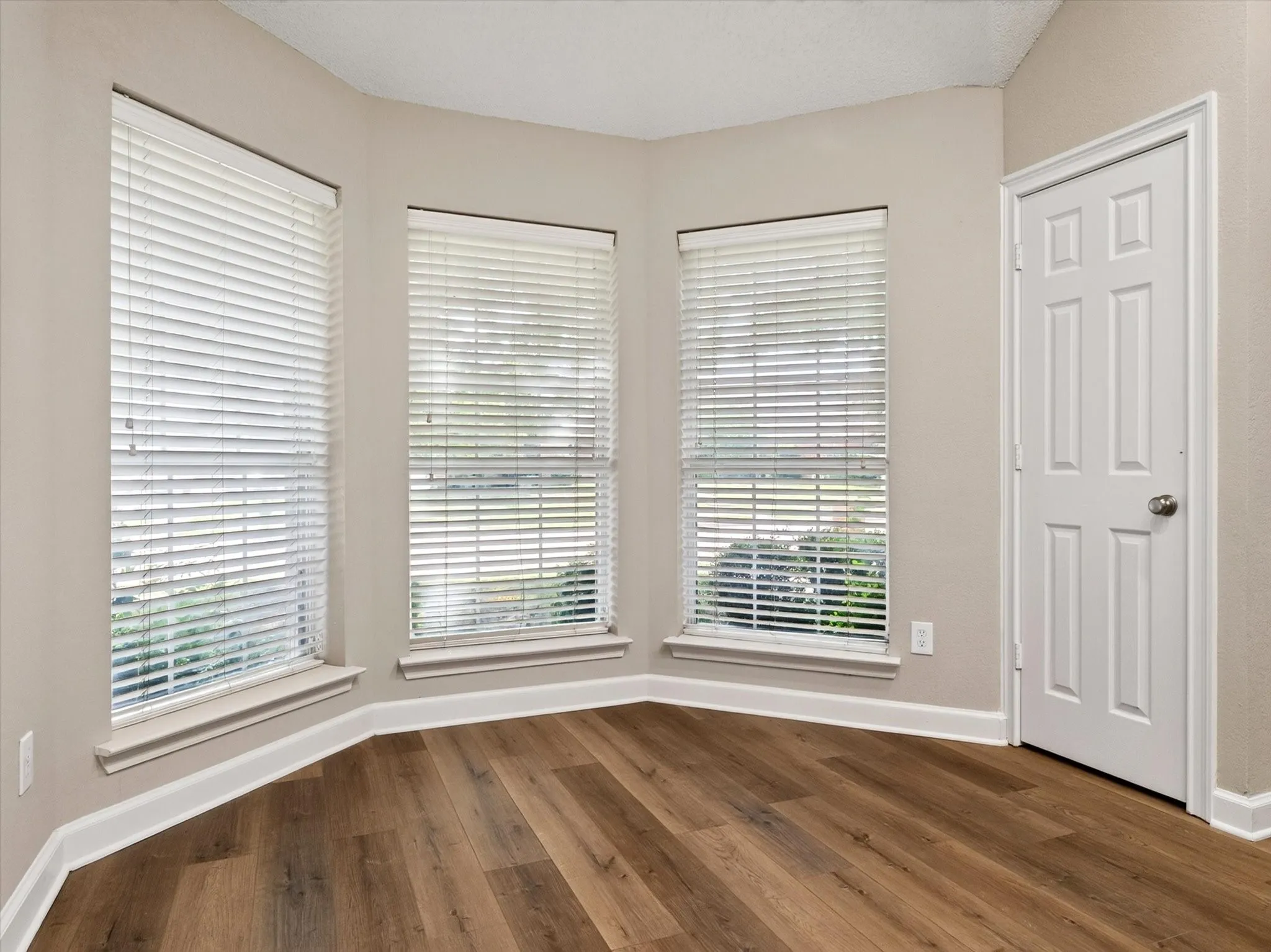 Single Family Residence For Sale in Collin County , 7808 Anchor Street, Frisco, Texas 75035, 3 Bedroom, 2 Bathroom, 2 Garage spaces, 1,412 Sqft, built in 1998, mls#21337957, Real Estate Agent in Frisco, Homes For Sale in Collin county, Homes For Sale in Frisco, Realtor in Frisco Texas, Real Estate Brokerage Independent Realty Texas, Luminita Cordes Realtor