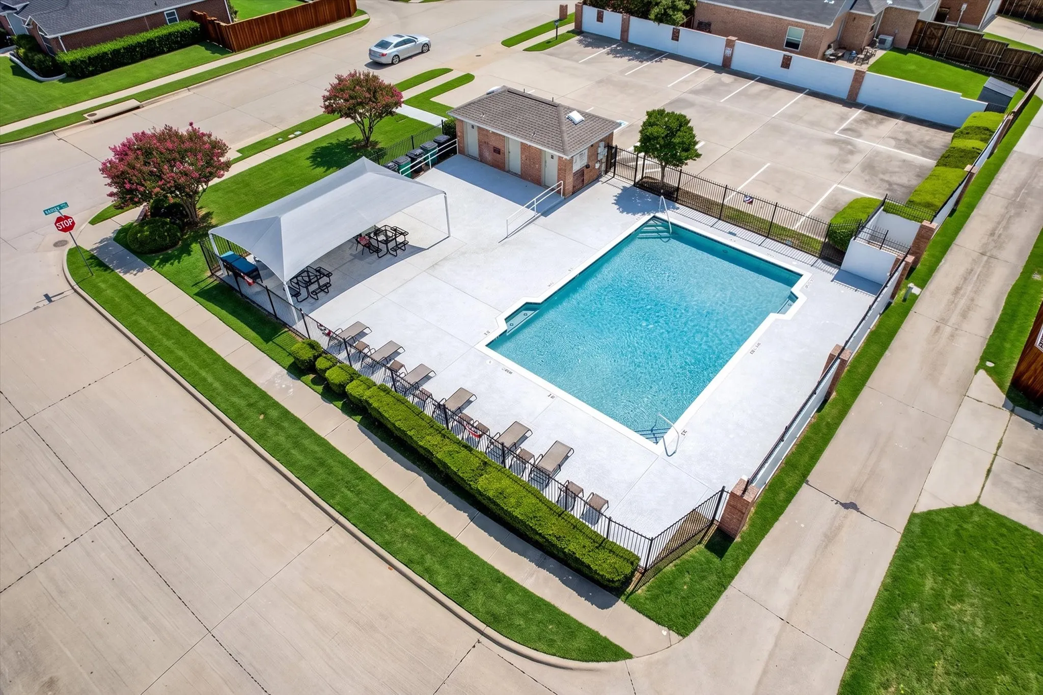 Single Family Residence For Sale in Collin County , 7808 Anchor Street, Frisco, Texas 75035, 3 Bedroom, 2 Bathroom, 2 Garage spaces, 1,412 Sqft, built in 1998, mls#21337957, Real Estate Agent in Frisco, Homes For Sale in Collin county, Homes For Sale in Frisco, Realtor in Frisco Texas, Real Estate Brokerage Independent Realty Texas, Luminita Cordes Realtor