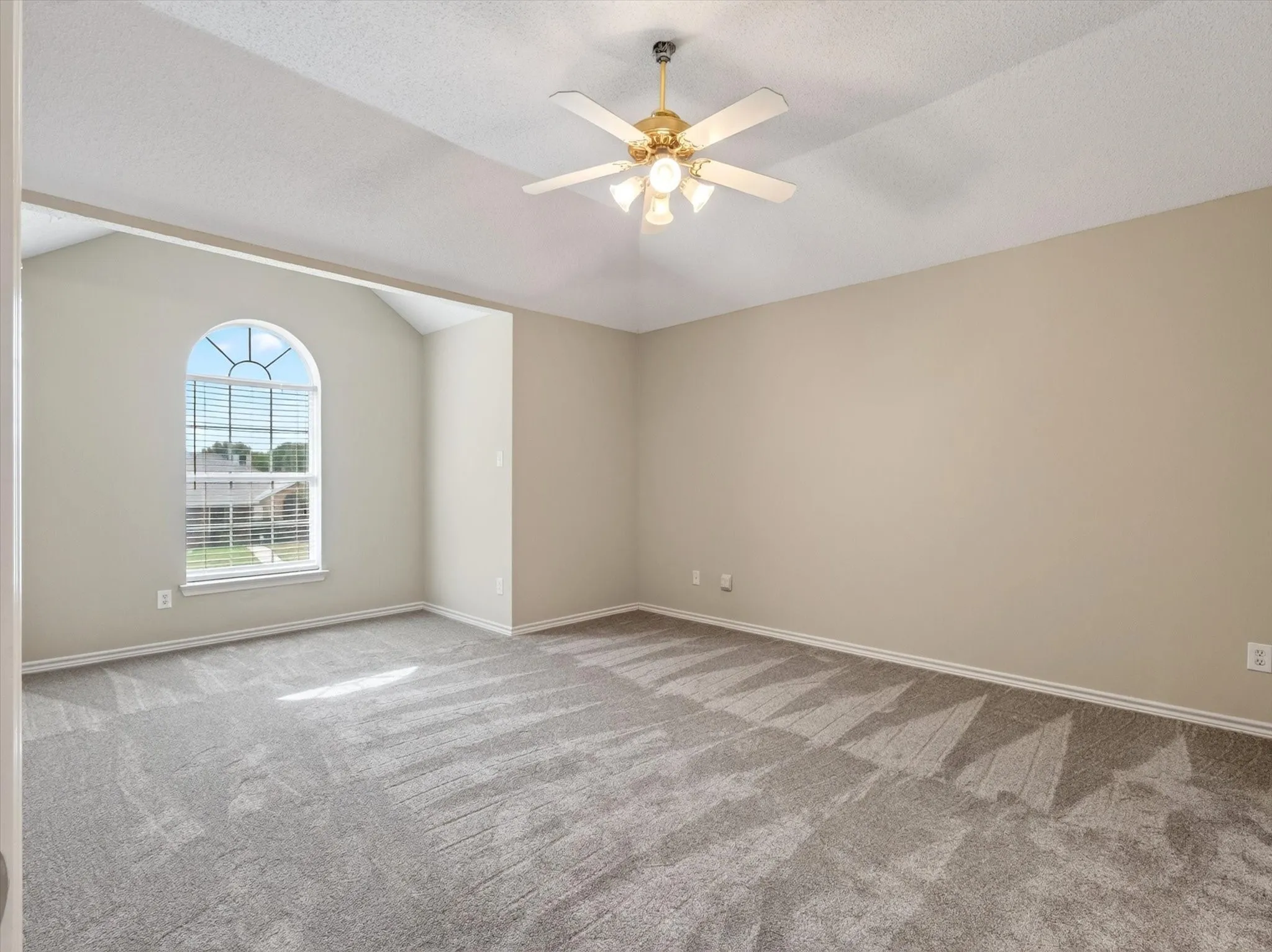 Single Family Residence For Sale in Collin County , 7808 Anchor Street, Frisco, Texas 75035, 3 Bedroom, 2 Bathroom, 2 Garage spaces, 1,412 Sqft, built in 1998, mls#21337957, Real Estate Agent in Frisco, Homes For Sale in Collin county, Homes For Sale in Frisco, Realtor in Frisco Texas, Real Estate Brokerage Independent Realty Texas, Luminita Cordes Realtor