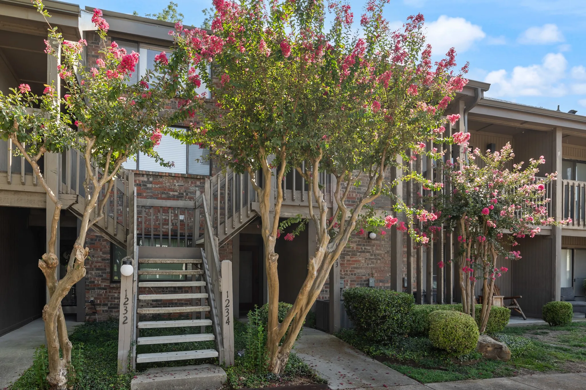 Condominium For Sale in Rockwall County , 1234 Signal Ridge Place 1234, Rockwall, Texas 75032, 3 Bedroom, 2 Bathroom, Garage spaces, 1,578 Sqft, built in 1985, mls#21341238, Real Estate Agent in Rockwall, Homes For Sale in Rockwall county, Homes For Sale in Rockwall, Realtor in Rockwall Texas, Real Estate Brokerage Independent Realty Texas, Luminita Cordes Realtor