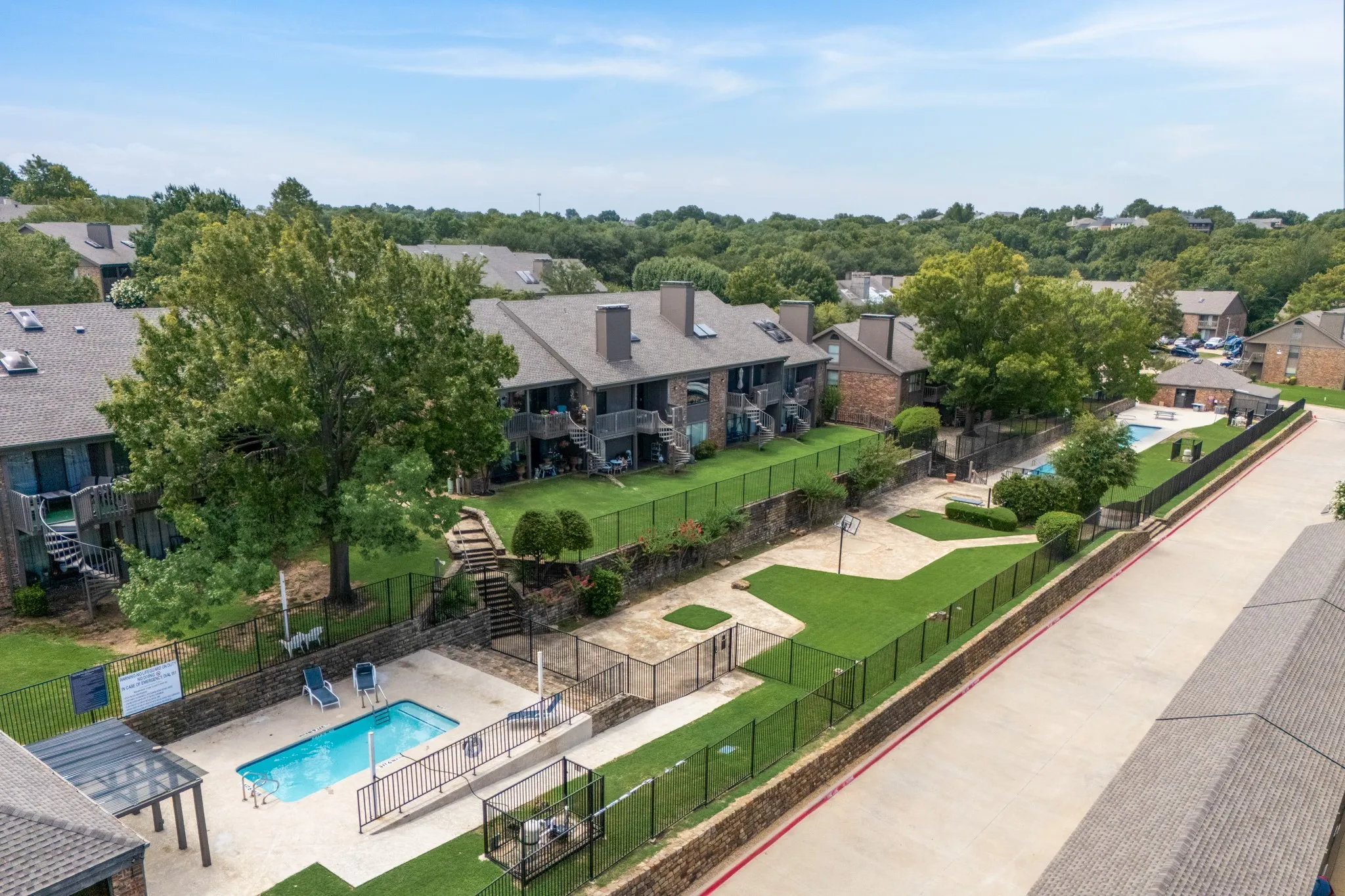 Condominium For Sale in Rockwall County , 1234 Signal Ridge Place 1234, Rockwall, Texas 75032, 3 Bedroom, 2 Bathroom, Garage spaces, 1,578 Sqft, built in 1985, mls#21341238, Real Estate Agent in Rockwall, Homes For Sale in Rockwall county, Homes For Sale in Rockwall, Realtor in Rockwall Texas, Real Estate Brokerage Independent Realty Texas, Luminita Cordes Realtor