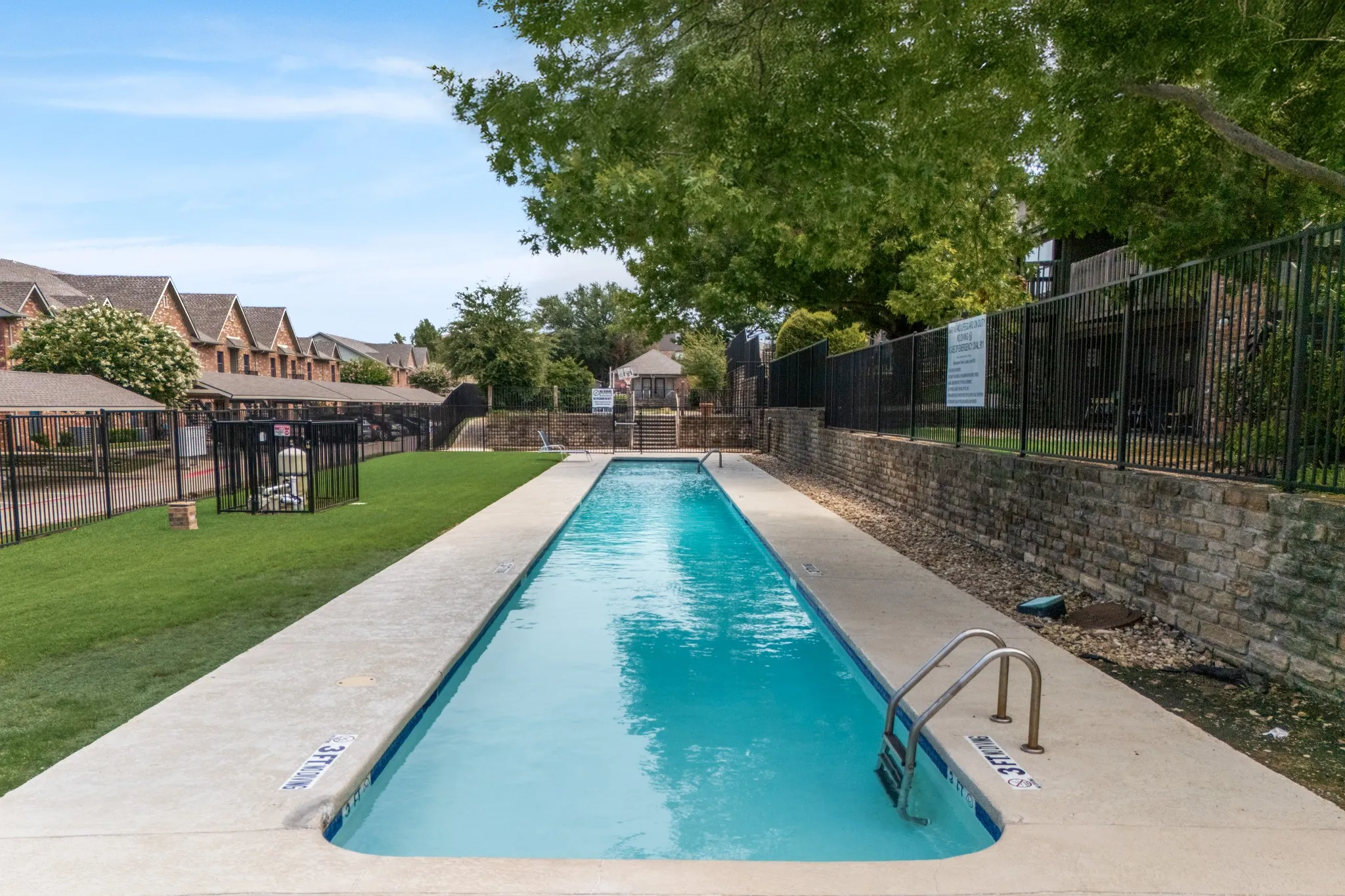 Condominium For Sale in Rockwall County , 1234 Signal Ridge Place 1234, Rockwall, Texas 75032, 3 Bedroom, 2 Bathroom, Garage spaces, 1,578 Sqft, built in 1985, mls#21341238, Real Estate Agent in Rockwall, Homes For Sale in Rockwall county, Homes For Sale in Rockwall, Realtor in Rockwall Texas, Real Estate Brokerage Independent Realty Texas, Luminita Cordes Realtor