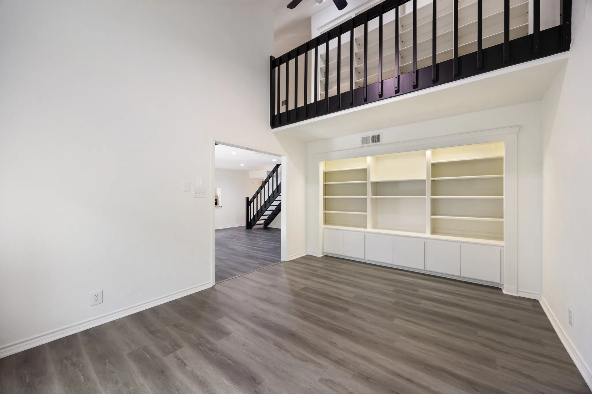 Condominium For Sale in Rockwall County , 1234 Signal Ridge Place 1234, Rockwall, Texas 75032, 3 Bedroom, 2 Bathroom, Garage spaces, 1,578 Sqft, built in 1985, mls#21341238, Real Estate Agent in Rockwall, Homes For Sale in Rockwall county, Homes For Sale in Rockwall, Realtor in Rockwall Texas, Real Estate Brokerage Independent Realty Texas, Luminita Cordes Realtor