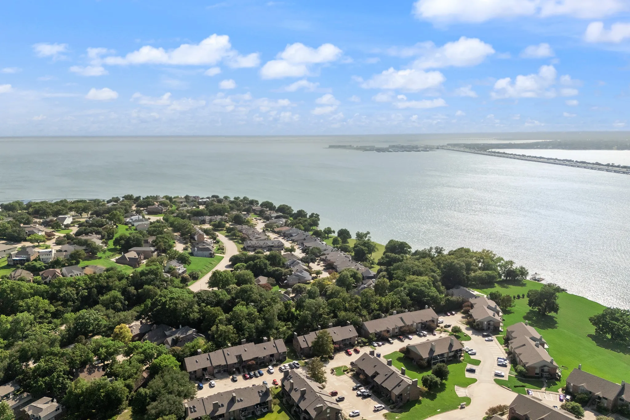 Condominium For Sale in Rockwall County , 1234 Signal Ridge Place 1234, Rockwall, Texas 75032, 3 Bedroom, 2 Bathroom, Garage spaces, 1,578 Sqft, built in 1985, mls#21341238, Real Estate Agent in Rockwall, Homes For Sale in Rockwall county, Homes For Sale in Rockwall, Realtor in Rockwall Texas, Real Estate Brokerage Independent Realty Texas, Luminita Cordes Realtor