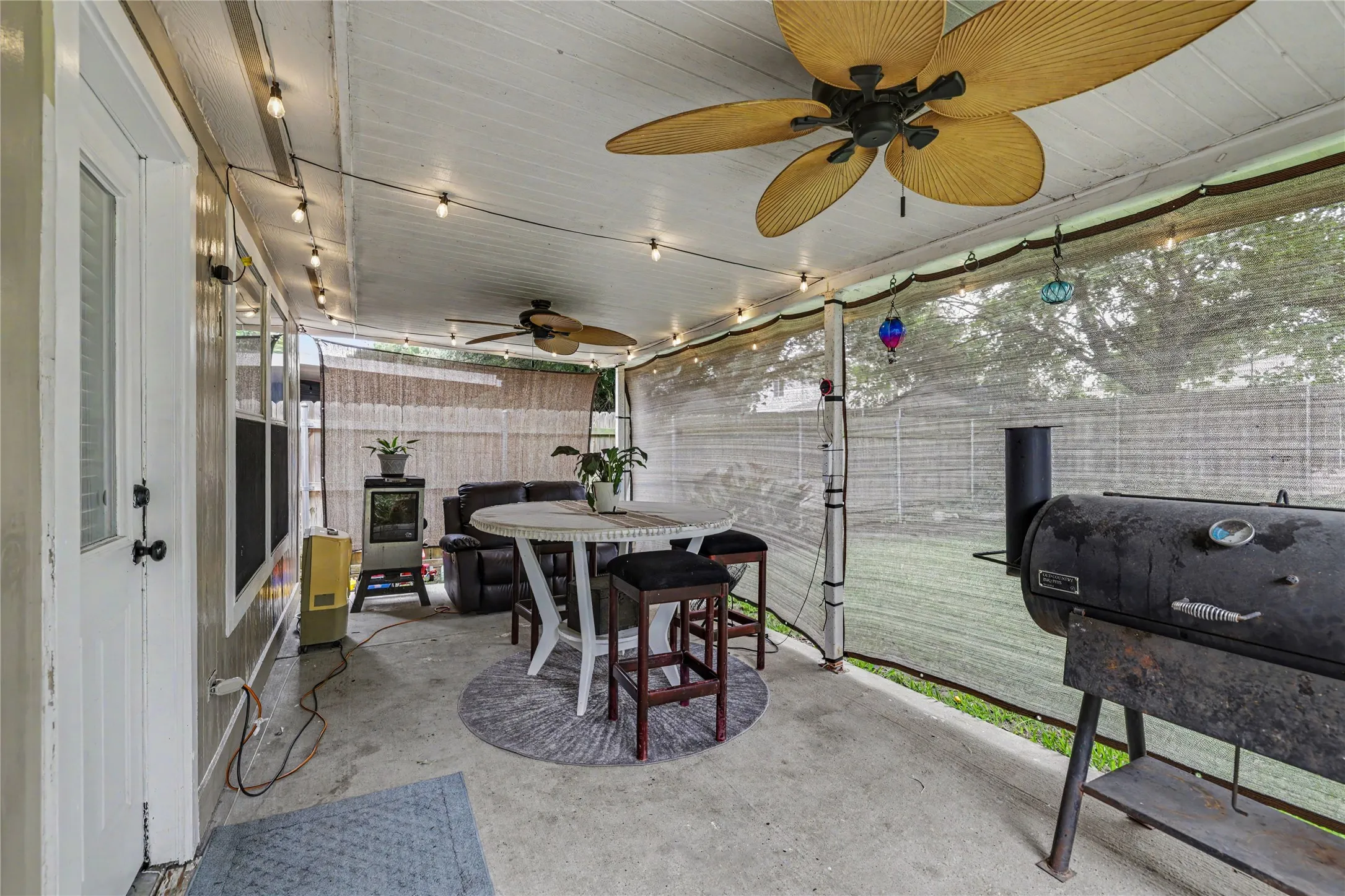 Single Family Residence For Sale in Collin County , 2707 Mountain View Drive, Mc Kinney, Texas 75071, 3 Bedroom, 2 Bathroom, 2 Garage spaces, 1,789 Sqft, built in 1998, mls#21326535, Real Estate Agent in Mc Kinney, Homes For Sale in Collin county, Homes For Sale in Mc Kinney, Realtor in Mc Kinney Texas, Real Estate Brokerage Independent Realty Texas, Luminita Cordes Realtor
