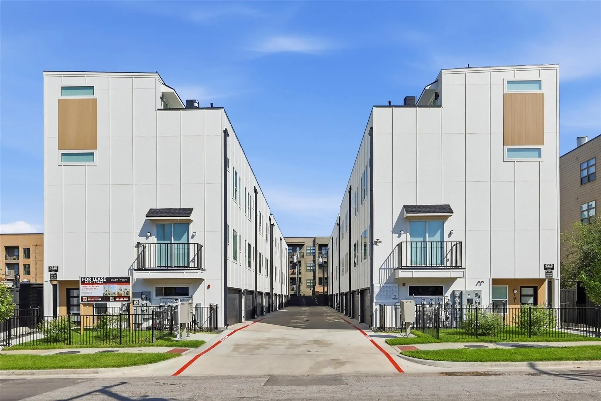 Townhouse For Rent in Dallas County , 4315 San Jacinto Street 302, Dallas, Texas 75204, 3 Bedroom, 8 Bathroom, 2 Garage spaces, 2,300 Sqft, built in 2026, mls#21341374, Real Estate Agent in Dallas, Homes For Rent in Dallas county, Homes For Rent in Dallas, Realtor in Dallas Texas, Real Estate Brokerage Independent Realty Texas, Luminita Cordes Realtor