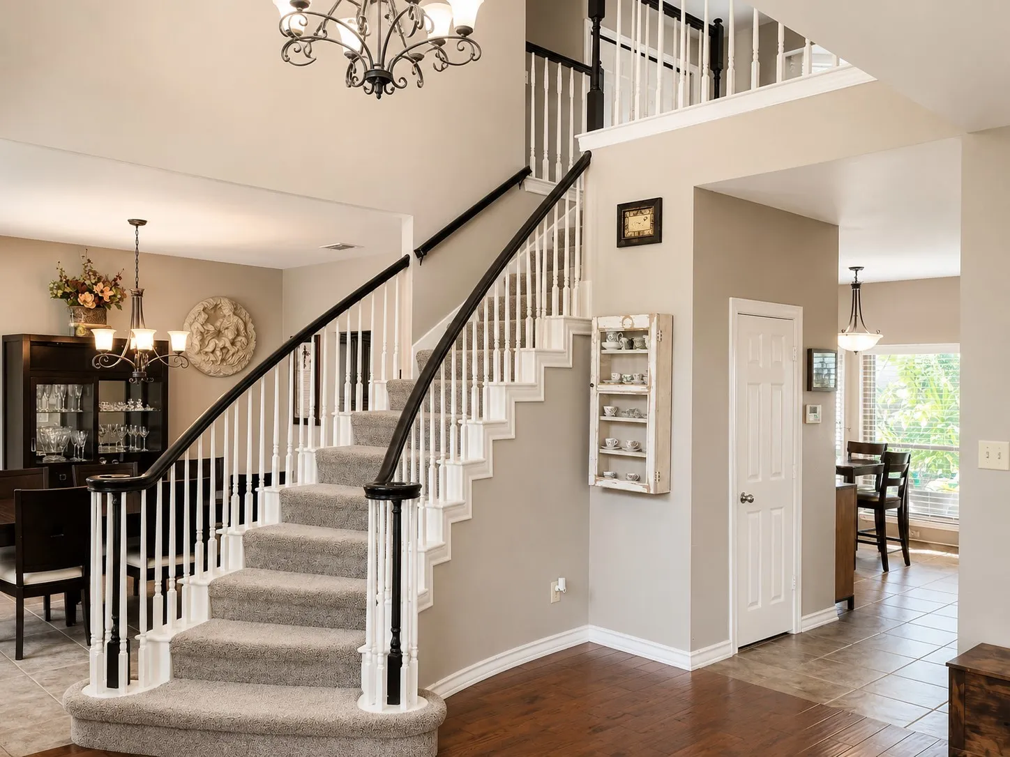 Single Family Residence For Sale in Tarrant County , 2902 Redstone Drive, Arlington, Texas 76001, 4 Bedroom, 3 Bathroom, 2 Garage spaces, 2,660 Sqft, built in 1989, mls#21340236, Real Estate Agent in Arlington, Homes For Sale in Tarrant county, Homes For Sale in Arlington, Realtor in Arlington Texas, Real Estate Brokerage Independent Realty Texas, Luminita Cordes Realtor