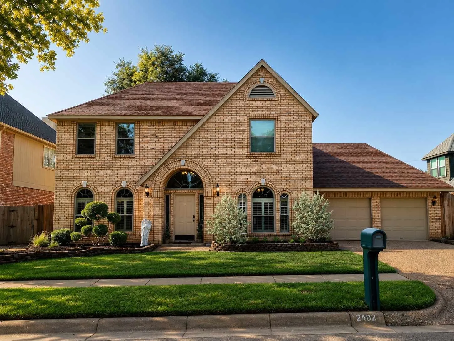 Single Family Residence For Sale in Tarrant County , 2902 Redstone Drive, Arlington, Texas 76001, 4 Bedroom, 3 Bathroom, 2 Garage spaces, 2,660 Sqft, built in 1989, mls#21340236, Real Estate Agent in Arlington, Homes For Sale in Tarrant county, Homes For Sale in Arlington, Realtor in Arlington Texas, Real Estate Brokerage Independent Realty Texas, Luminita Cordes Realtor