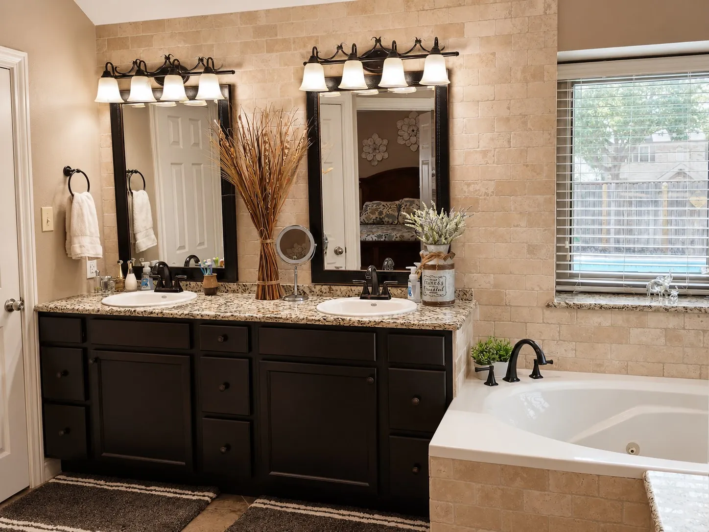 Single Family Residence For Sale in Tarrant County , 2902 Redstone Drive, Arlington, Texas 76001, 4 Bedroom, 3 Bathroom, 2 Garage spaces, 2,660 Sqft, built in 1989, mls#21340236, Real Estate Agent in Arlington, Homes For Sale in Tarrant county, Homes For Sale in Arlington, Realtor in Arlington Texas, Real Estate Brokerage Independent Realty Texas, Luminita Cordes Realtor