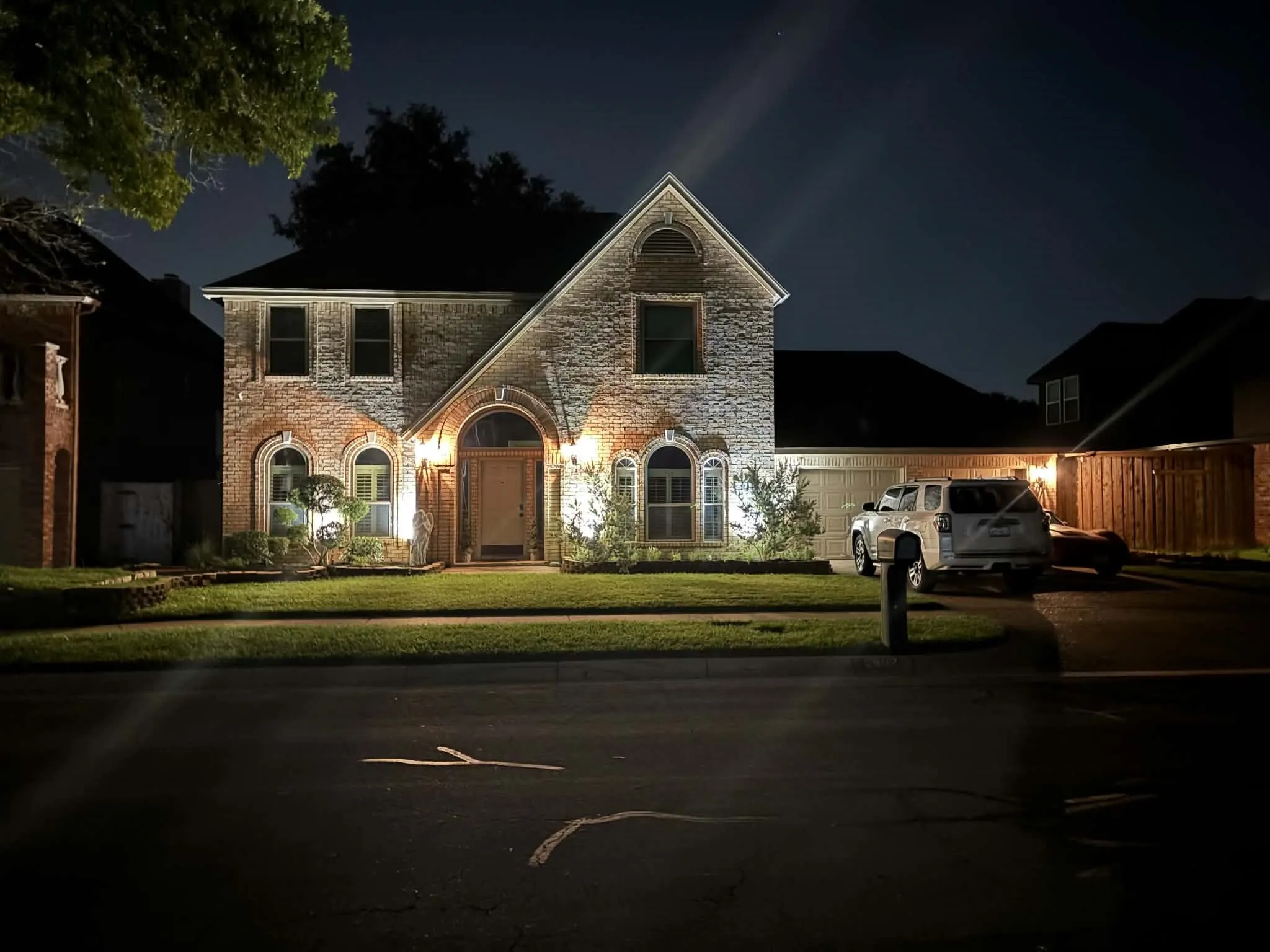 Single Family Residence For Sale in Tarrant County , 2902 Redstone Drive, Arlington, Texas 76001, 4 Bedroom, 3 Bathroom, 2 Garage spaces, 2,660 Sqft, built in 1989, mls#21340236, Real Estate Agent in Arlington, Homes For Sale in Tarrant county, Homes For Sale in Arlington, Realtor in Arlington Texas, Real Estate Brokerage Independent Realty Texas, Luminita Cordes Realtor