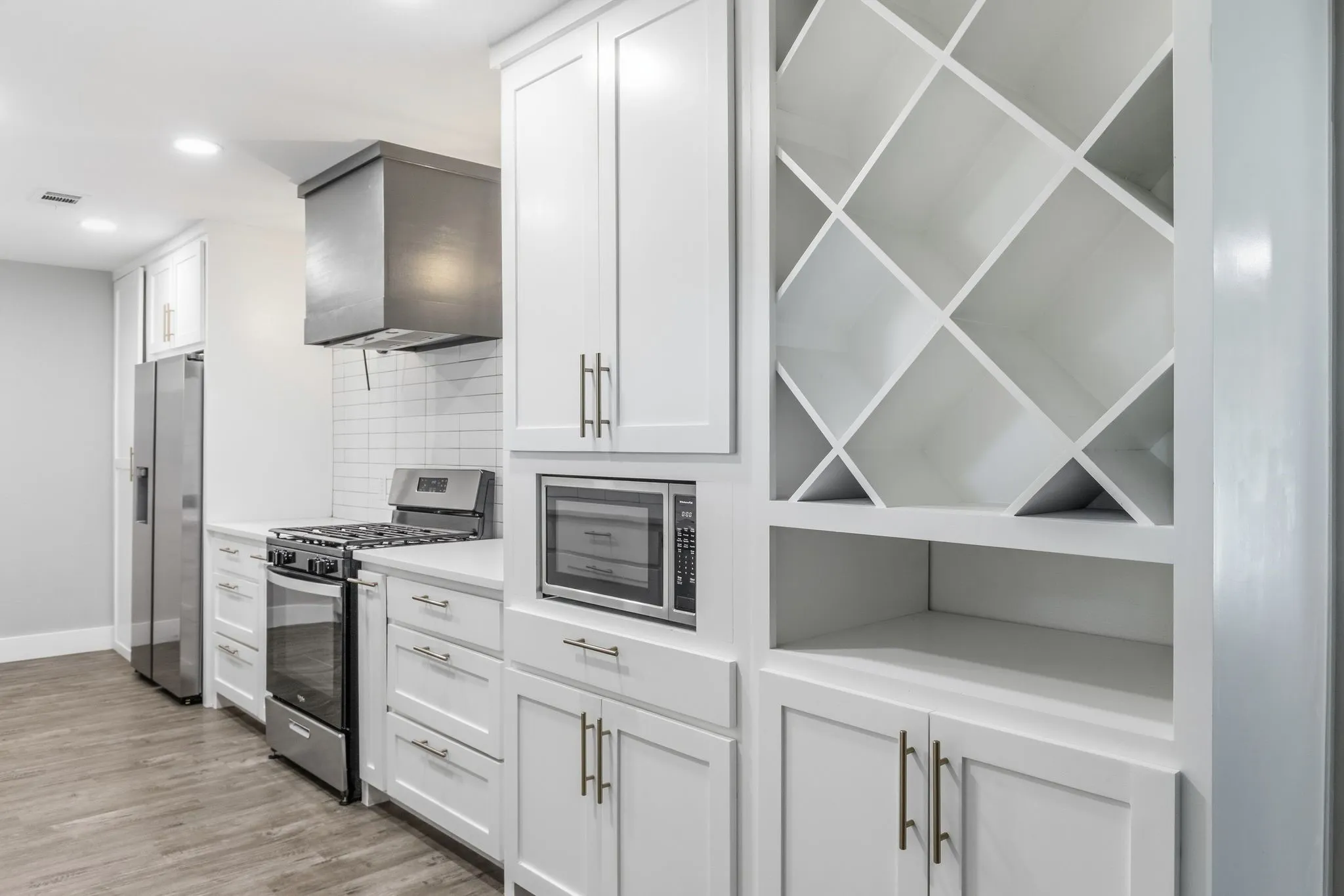 Single Family Residence For Sale in Hunt County , 112 Royal Lane, Commerce, Texas 75428, 4 Bedroom, 3 Bathroom, Garage spaces, 2,347 Sqft, built in 1968, mls#21341212, Real Estate Agent in Commerce, Homes For Sale in Hunt county, Homes For Sale in Commerce, Realtor in Commerce Texas, Real Estate Brokerage Independent Realty Texas, Luminita Cordes Realtor