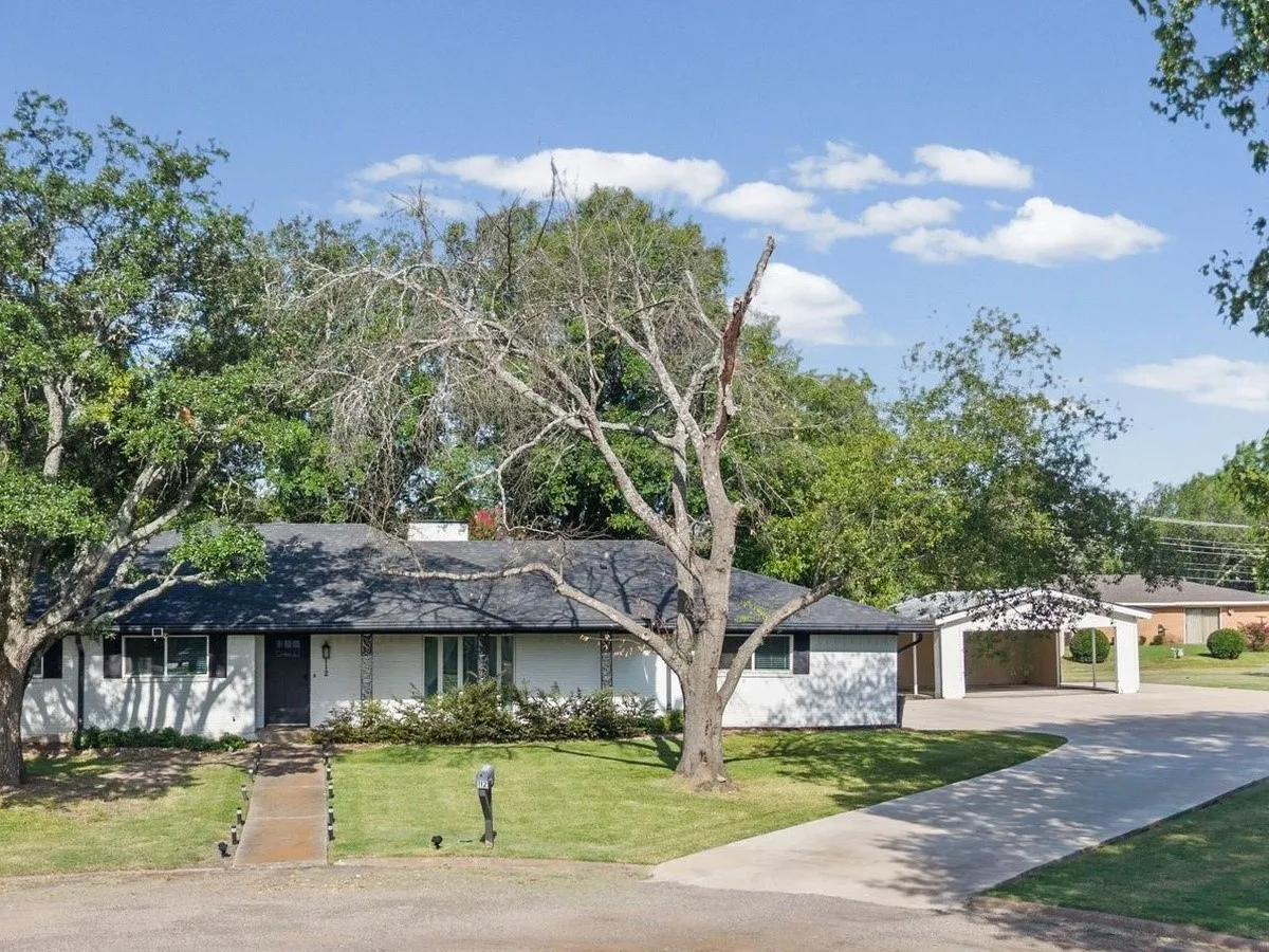  Extended Driveway