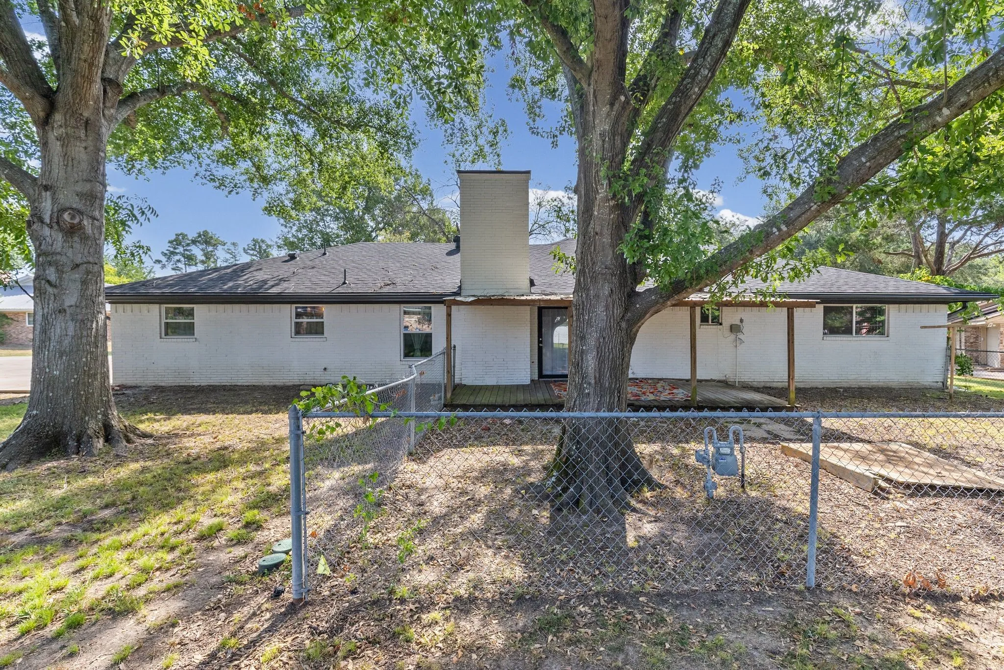 Single Family Residence For Sale in Hunt County , 112 Royal Lane, Commerce, Texas 75428, 4 Bedroom, 3 Bathroom, Garage spaces, 2,347 Sqft, built in 1968, mls#21341212, Real Estate Agent in Commerce, Homes For Sale in Hunt county, Homes For Sale in Commerce, Realtor in Commerce Texas, Real Estate Brokerage Independent Realty Texas, Luminita Cordes Realtor