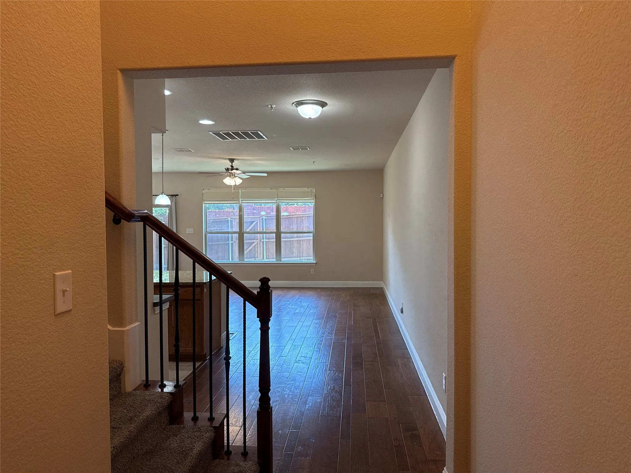 Townhouse For Rent in Denton County , 2610 Jackson Drive, Lewisville, Texas 75067, 3 Bedroom, 3 Bathroom, 2 Garage spaces, 1,952 Sqft, built in 2013, mls#21341481, Real Estate Agent in Lewisville, Homes For Rent in Denton county, Homes For Rent in Lewisville, Realtor in Lewisville Texas, Real Estate Brokerage Independent Realty Texas, Luminita Cordes Realtor