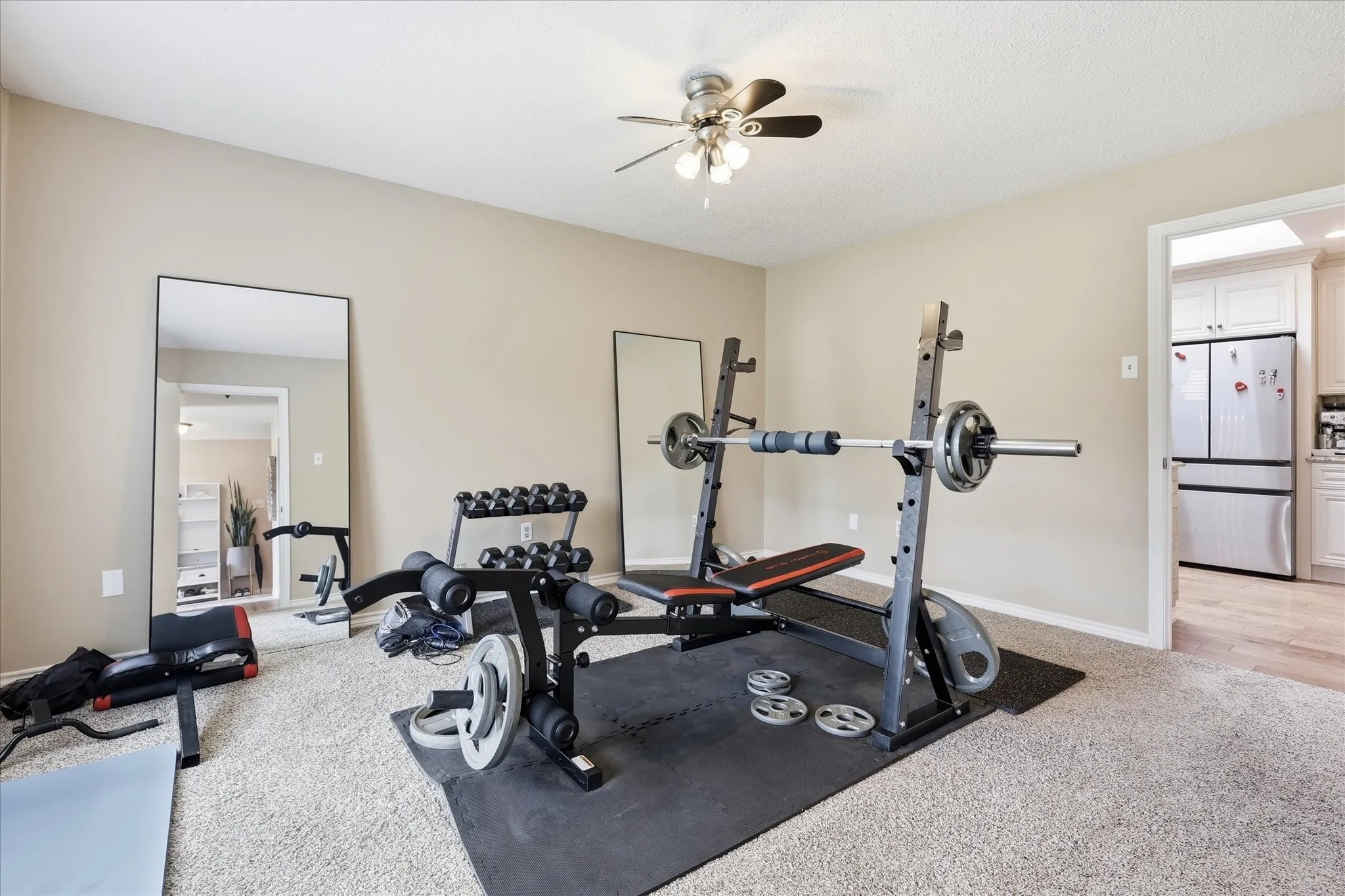 Single Family Residence For Sale in Tarrant County , 2816 N Creekwood Drive, Grapevine, Texas 76051, 3 Bedroom, 3 Bathroom, 2 Garage spaces, 2,420 Sqft, built in 1979, mls#21337875, Real Estate Agent in Grapevine, Homes For Sale in Tarrant county, Homes For Sale in Grapevine, Realtor in Grapevine Texas, Real Estate Brokerage Independent Realty Texas, Luminita Cordes Realtor