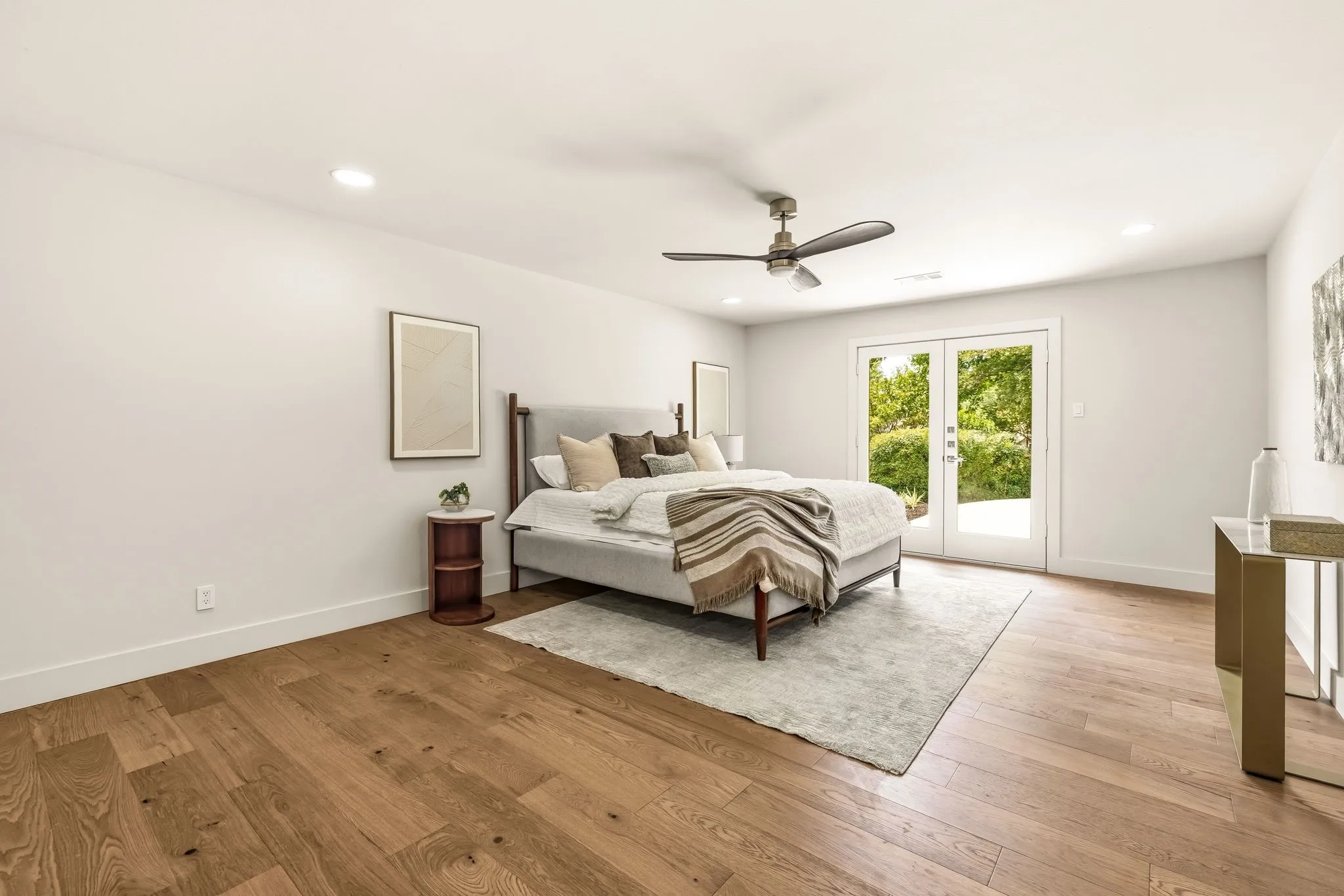 Single Family Residence For Sale in Dallas County , 10747 Bushire Drive, Dallas, Texas 75229, 4 Bedroom, 4 Bathroom, 2 Garage spaces, 3,208 Sqft, built in 1969, mls#21337668, Real Estate Agent in Dallas, Homes For Sale in Dallas county, Homes For Sale in Dallas, Realtor in Dallas Texas, Real Estate Brokerage Independent Realty Texas, Luminita Cordes Realtor