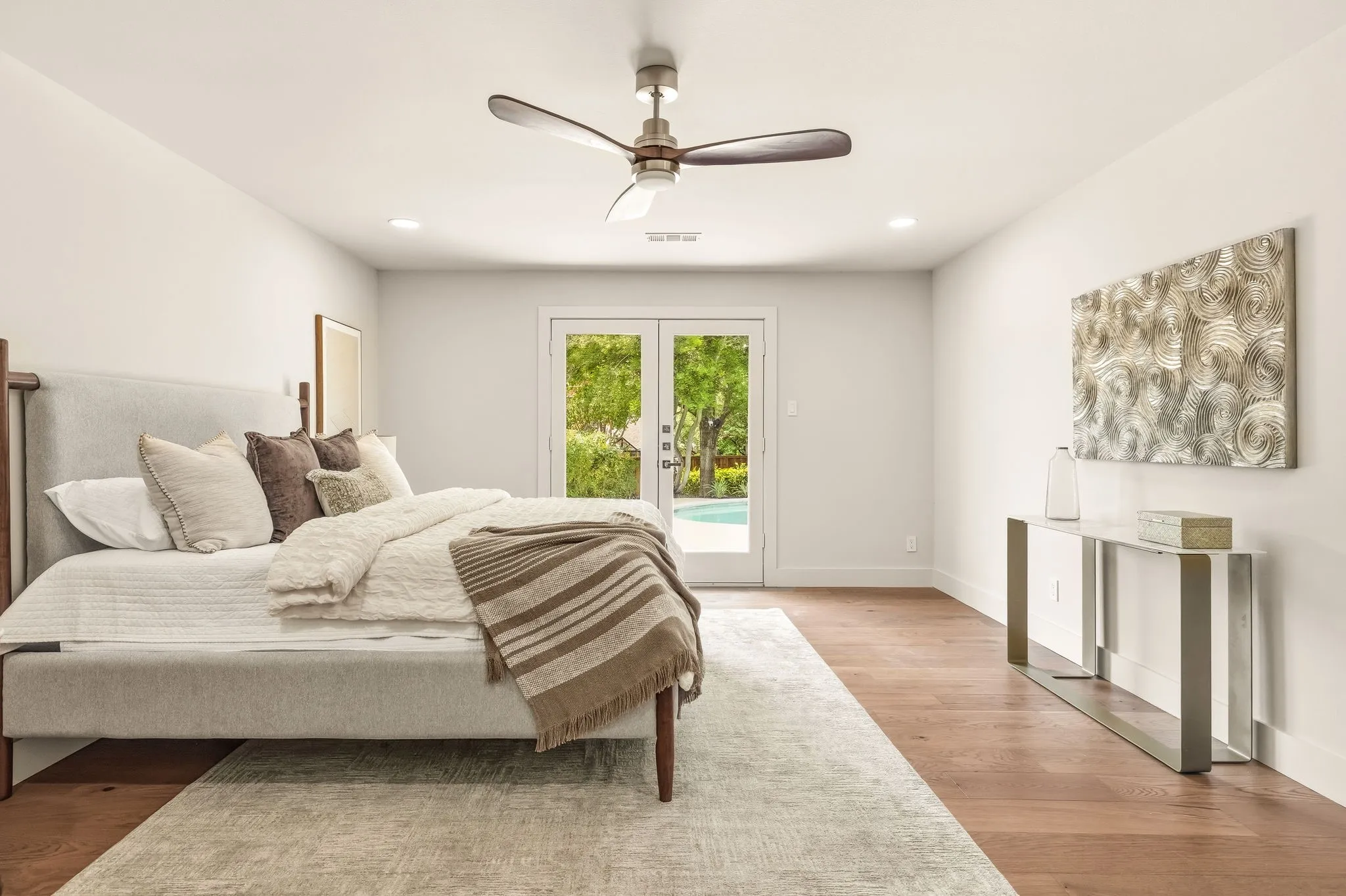 Single Family Residence For Sale in Dallas County , 10747 Bushire Drive, Dallas, Texas 75229, 4 Bedroom, 4 Bathroom, 2 Garage spaces, 3,208 Sqft, built in 1969, mls#21337668, Real Estate Agent in Dallas, Homes For Sale in Dallas county, Homes For Sale in Dallas, Realtor in Dallas Texas, Real Estate Brokerage Independent Realty Texas, Luminita Cordes Realtor
