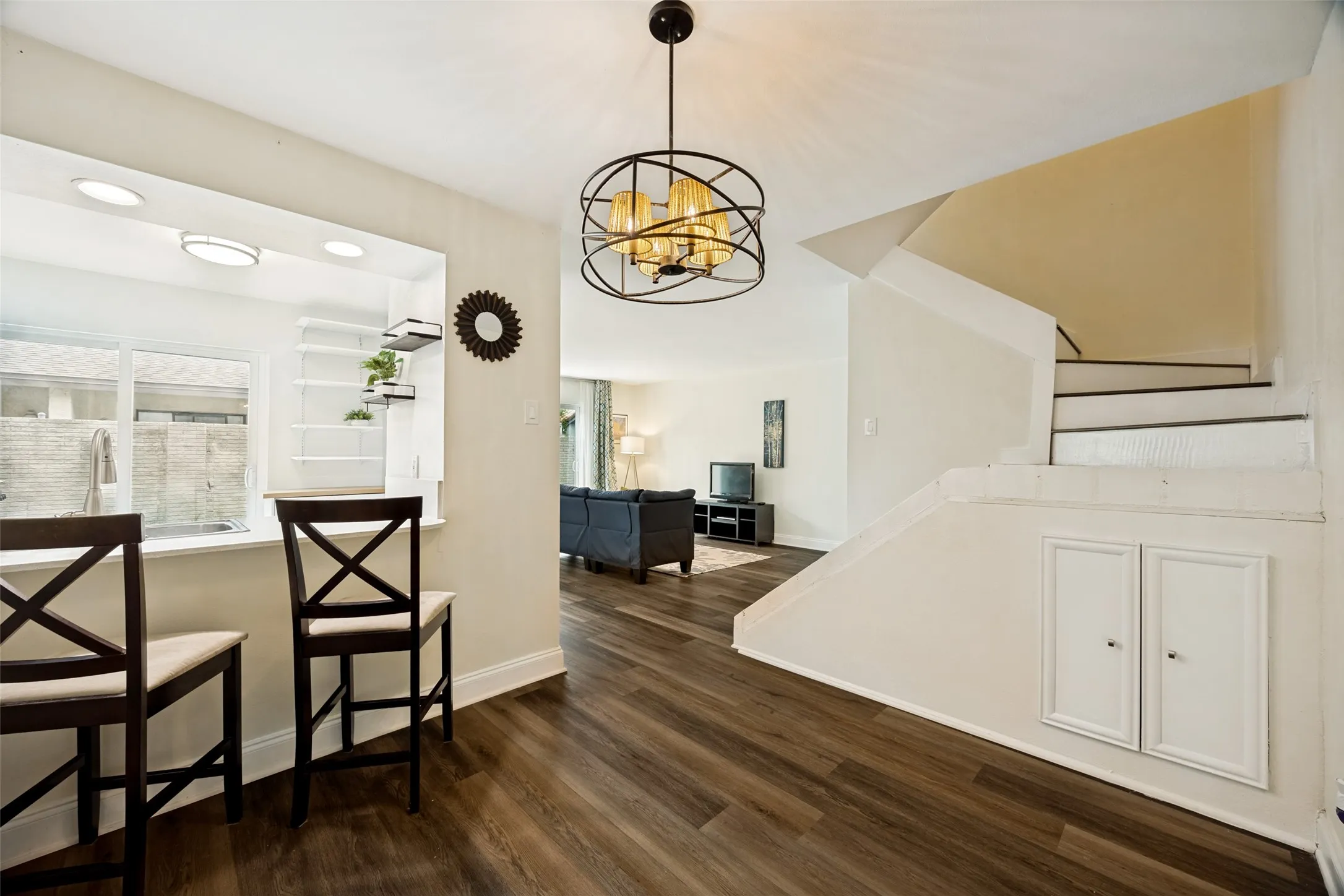 Condominium For Sale in Dallas County , 839 Dublin Drive 2, Richardson, Texas 75080, 2 Bedroom, 3 Bathroom, 1 Garage spaces, 1,114 Sqft, built in 1980, mls#21341485, Real Estate Agent in Richardson, Homes For Sale in Dallas county, Homes For Sale in Richardson, Realtor in Richardson Texas, Real Estate Brokerage Independent Realty Texas, Luminita Cordes Realtor