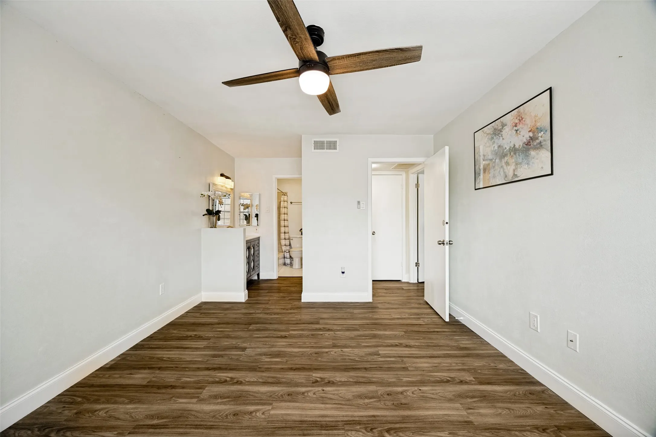Condominium For Sale in Dallas County , 839 Dublin Drive 2, Richardson, Texas 75080, 2 Bedroom, 3 Bathroom, 1 Garage spaces, 1,114 Sqft, built in 1980, mls#21341485, Real Estate Agent in Richardson, Homes For Sale in Dallas county, Homes For Sale in Richardson, Realtor in Richardson Texas, Real Estate Brokerage Independent Realty Texas, Luminita Cordes Realtor