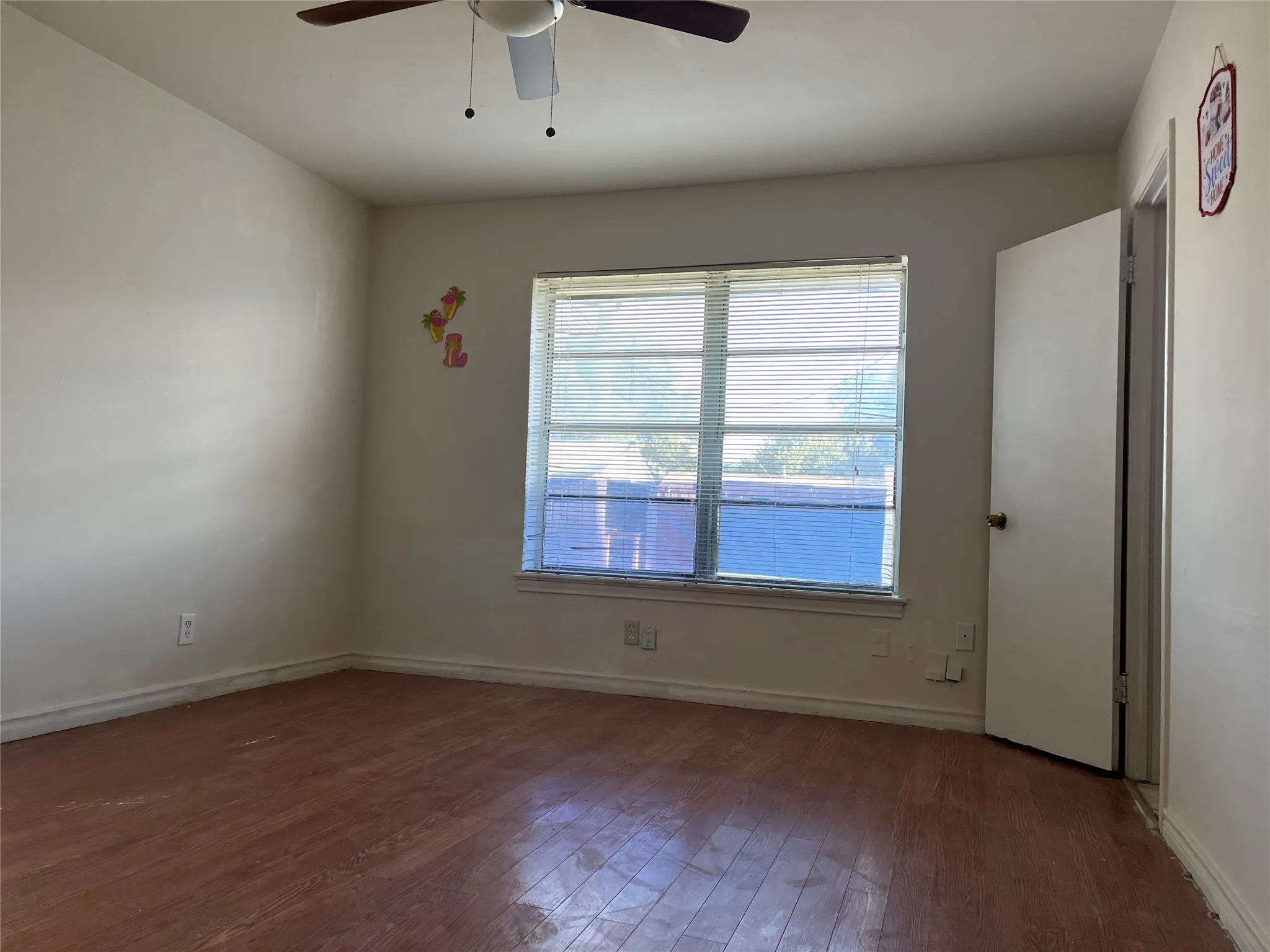 Single Family Residence For Sale in Dallas County , 428 La Salle Drive, Richardson, Texas 75081, 3 Bedroom, 2 Bathroom, Garage spaces, 1,546 Sqft, built in 1956, mls#21341489, Real Estate Agent in Richardson, Homes For Sale in Dallas county, Homes For Sale in Richardson, Realtor in Richardson Texas, Real Estate Brokerage Independent Realty Texas, Luminita Cordes Realtor
