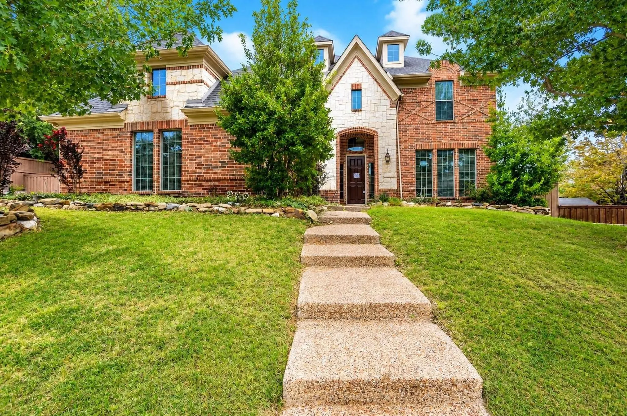 Single Family Residence For Sale in Collin County , 3300 Nottingham Drive, Mc Kinney, Texas 75072, 4 Bedroom, 4 Bathroom, 3 Garage spaces, 4,127 Sqft, built in 2005, mls#21341484, Real Estate Agent in Mc Kinney, Homes For Sale in Collin county, Homes For Sale in Mc Kinney, Realtor in Mc Kinney Texas, Real Estate Brokerage Independent Realty Texas, Luminita Cordes Realtor