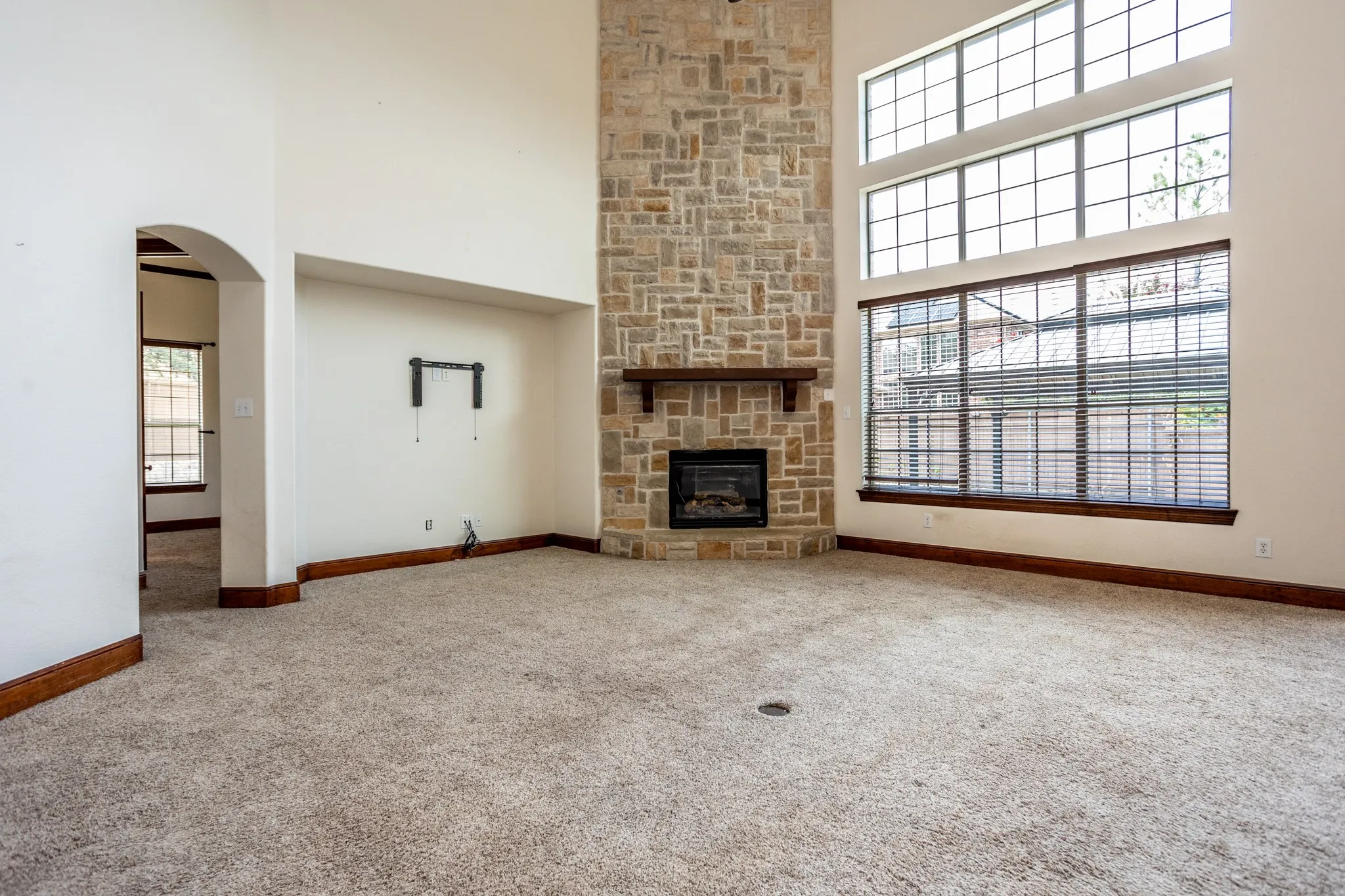 Single Family Residence For Sale in Collin County , 3300 Nottingham Drive, Mc Kinney, Texas 75072, 4 Bedroom, 4 Bathroom, 3 Garage spaces, 4,127 Sqft, built in 2005, mls#21341484, Real Estate Agent in Mc Kinney, Homes For Sale in Collin county, Homes For Sale in Mc Kinney, Realtor in Mc Kinney Texas, Real Estate Brokerage Independent Realty Texas, Luminita Cordes Realtor
