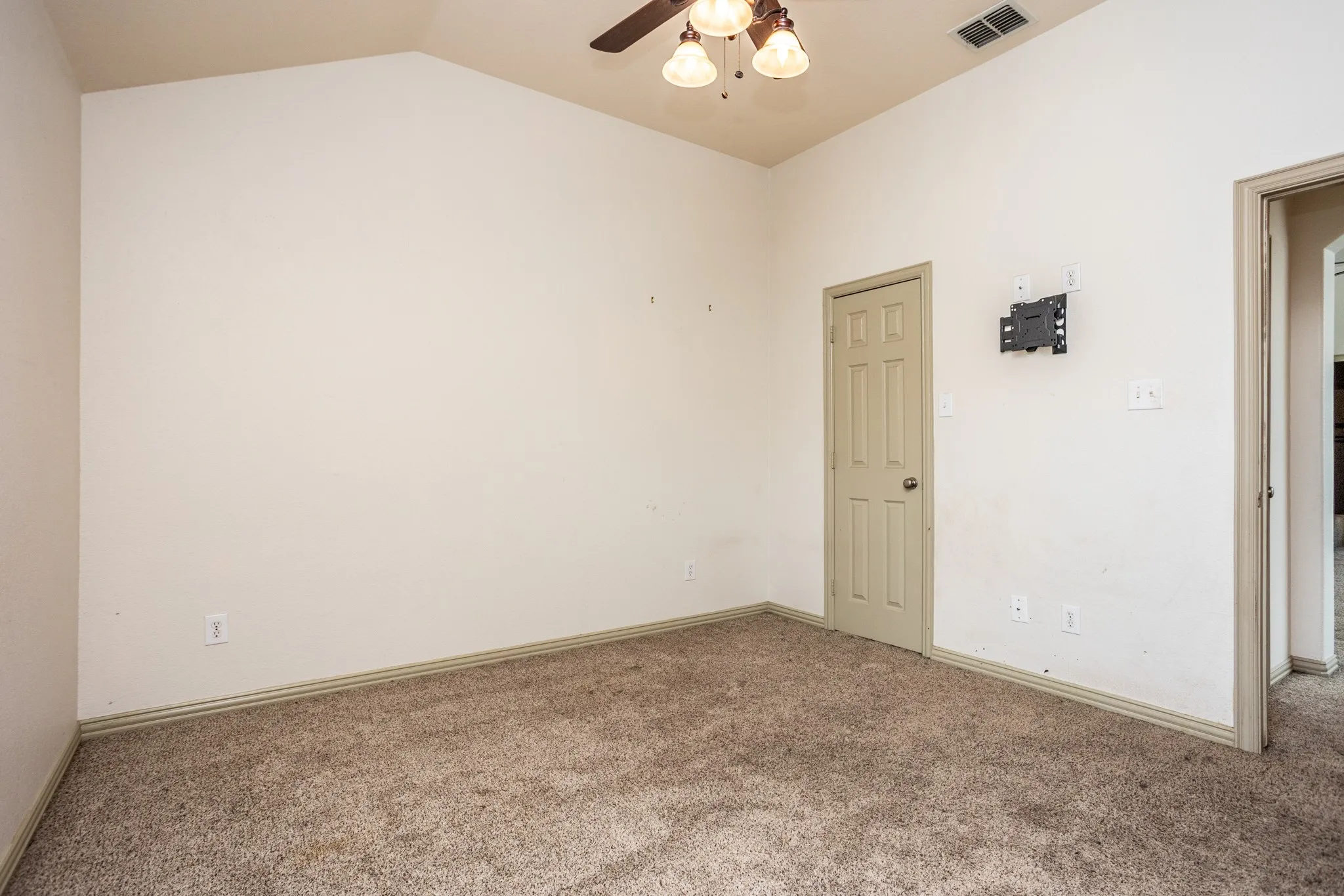 Single Family Residence For Sale in Collin County , 3300 Nottingham Drive, Mc Kinney, Texas 75072, 4 Bedroom, 4 Bathroom, 3 Garage spaces, 4,127 Sqft, built in 2005, mls#21341484, Real Estate Agent in Mc Kinney, Homes For Sale in Collin county, Homes For Sale in Mc Kinney, Realtor in Mc Kinney Texas, Real Estate Brokerage Independent Realty Texas, Luminita Cordes Realtor