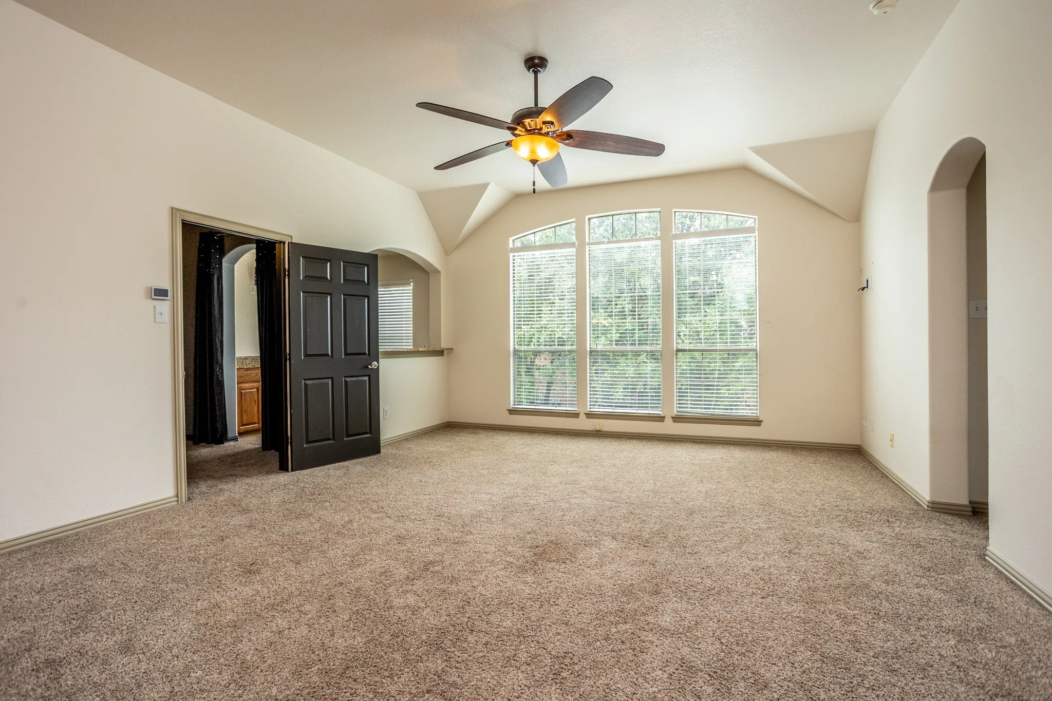 Single Family Residence For Sale in Collin County , 3300 Nottingham Drive, Mc Kinney, Texas 75072, 4 Bedroom, 4 Bathroom, 3 Garage spaces, 4,127 Sqft, built in 2005, mls#21341484, Real Estate Agent in Mc Kinney, Homes For Sale in Collin county, Homes For Sale in Mc Kinney, Realtor in Mc Kinney Texas, Real Estate Brokerage Independent Realty Texas, Luminita Cordes Realtor