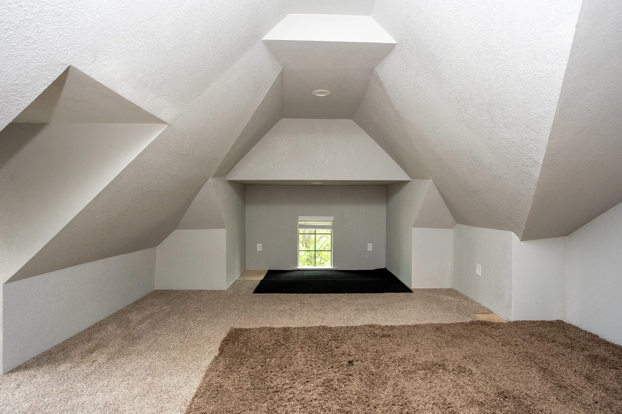 Single Family Residence For Sale in Collin County , 3300 Nottingham Drive, Mc Kinney, Texas 75072, 4 Bedroom, 4 Bathroom, 3 Garage spaces, 4,127 Sqft, built in 2005, mls#21341484, Real Estate Agent in Mc Kinney, Homes For Sale in Collin county, Homes For Sale in Mc Kinney, Realtor in Mc Kinney Texas, Real Estate Brokerage Independent Realty Texas, Luminita Cordes Realtor