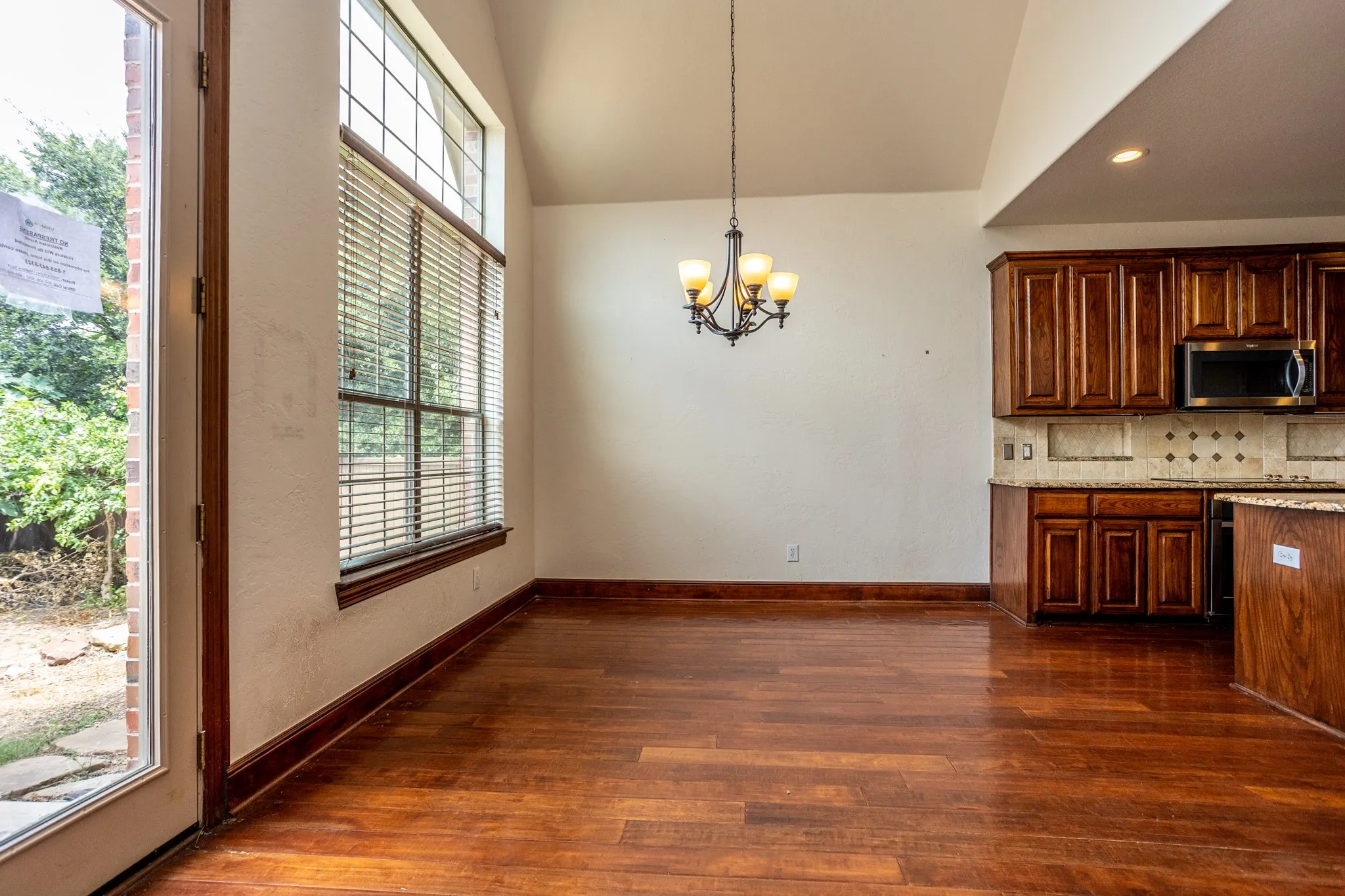 Single Family Residence For Sale in Collin County , 3300 Nottingham Drive, Mc Kinney, Texas 75072, 4 Bedroom, 4 Bathroom, 3 Garage spaces, 4,127 Sqft, built in 2005, mls#21341484, Real Estate Agent in Mc Kinney, Homes For Sale in Collin county, Homes For Sale in Mc Kinney, Realtor in Mc Kinney Texas, Real Estate Brokerage Independent Realty Texas, Luminita Cordes Realtor