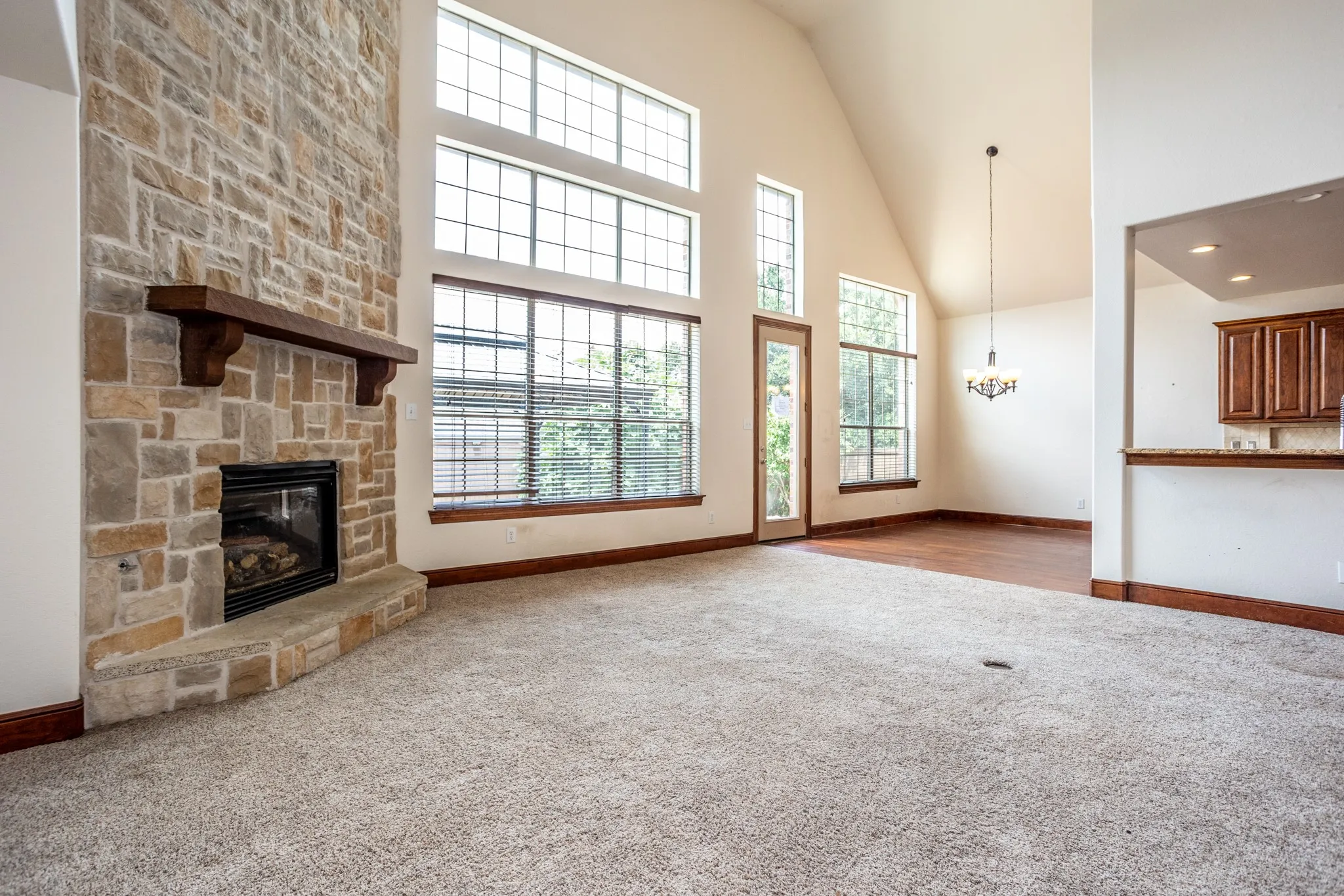 Single Family Residence For Sale in Collin County , 3300 Nottingham Drive, Mc Kinney, Texas 75072, 4 Bedroom, 4 Bathroom, 3 Garage spaces, 4,127 Sqft, built in 2005, mls#21341484, Real Estate Agent in Mc Kinney, Homes For Sale in Collin county, Homes For Sale in Mc Kinney, Realtor in Mc Kinney Texas, Real Estate Brokerage Independent Realty Texas, Luminita Cordes Realtor