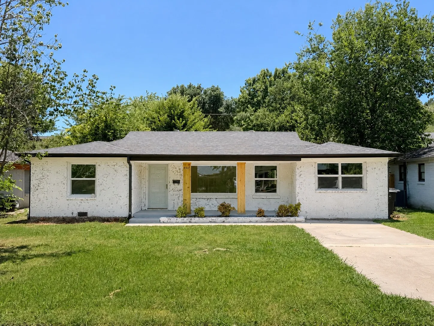 Single Family Residence For Sale in Tarrant County , 5517 Santa Barbara Avenue, Fort Worth, Texas 76114, 3 Bedroom, 2 Bathroom, Garage spaces, 1,586 Sqft, built in 1956, mls#21341269, Real Estate Agent in Fort Worth, Homes For Sale in Tarrant county, Homes For Sale in Fort Worth, Realtor in Fort Worth Texas, Real Estate Brokerage Independent Realty Texas, Luminita Cordes Realtor