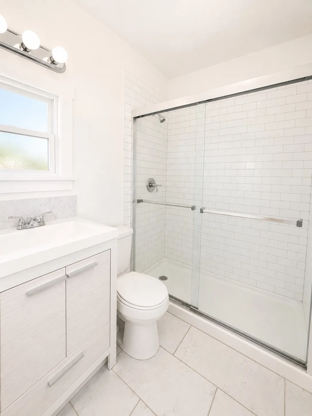 Single Family Residence For Sale in Tarrant County , 5517 Santa Barbara Avenue, Fort Worth, Texas 76114, 3 Bedroom, 2 Bathroom, Garage spaces, 1,586 Sqft, built in 1956, mls#21341269, Real Estate Agent in Fort Worth, Homes For Sale in Tarrant county, Homes For Sale in Fort Worth, Realtor in Fort Worth Texas, Real Estate Brokerage Independent Realty Texas, Luminita Cordes Realtor