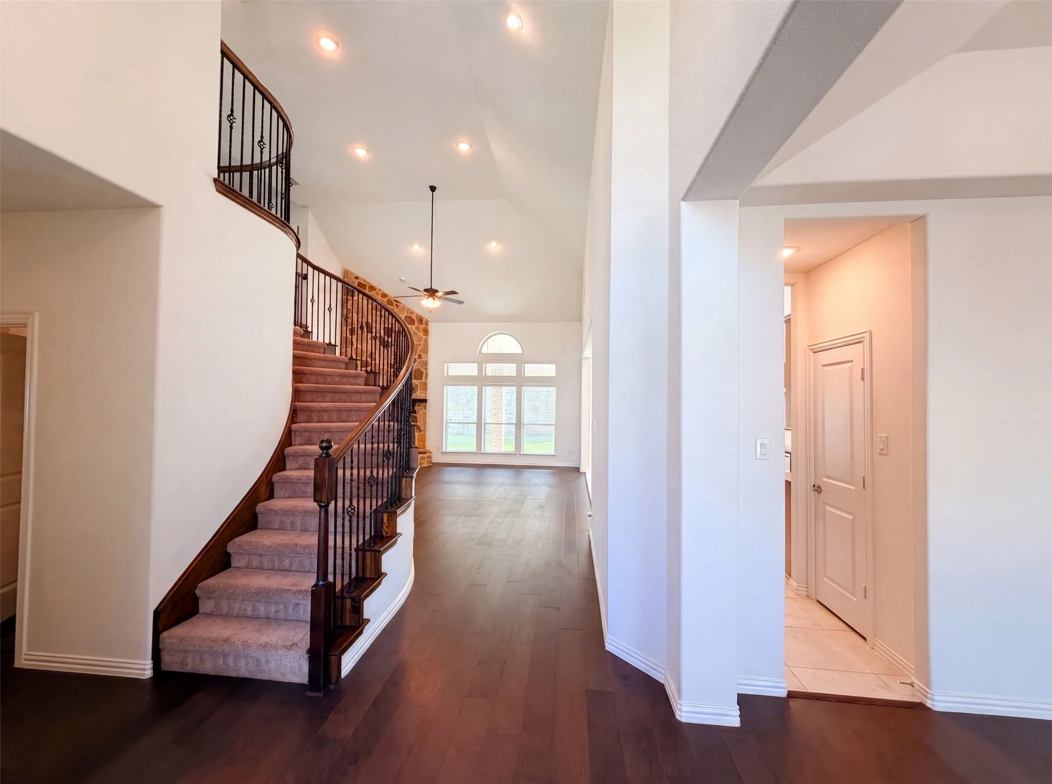 Single Family Residence For Sale in Dallas County , 4305 Curlew Lane, Garland, Texas 75043, 4 Bedroom, 4 Bathroom, 3 Garage spaces, 3,421 Sqft, built in 2020, mls#21341504, Real Estate Agent in Garland, Homes For Sale in Dallas county, Homes For Sale in Garland, Realtor in Garland Texas, Real Estate Brokerage Independent Realty Texas, Luminita Cordes Realtor
