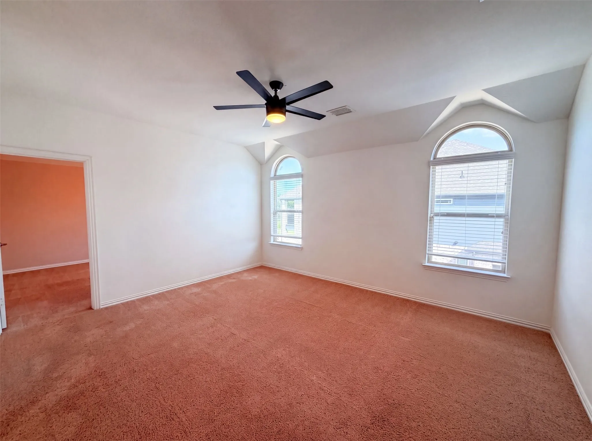 Single Family Residence For Sale in Dallas County , 4305 Curlew Lane, Garland, Texas 75043, 4 Bedroom, 4 Bathroom, 3 Garage spaces, 3,421 Sqft, built in 2020, mls#21341504, Real Estate Agent in Garland, Homes For Sale in Dallas county, Homes For Sale in Garland, Realtor in Garland Texas, Real Estate Brokerage Independent Realty Texas, Luminita Cordes Realtor