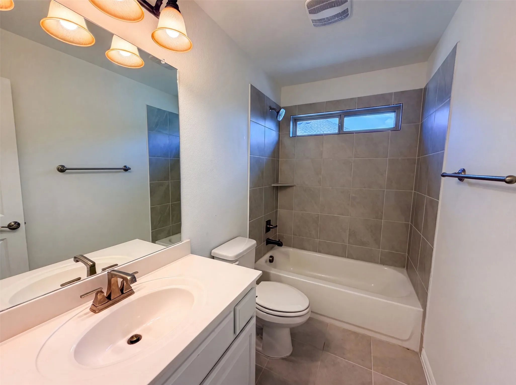 Single Family Residence For Sale in Dallas County , 4305 Curlew Lane, Garland, Texas 75043, 4 Bedroom, 4 Bathroom, 3 Garage spaces, 3,421 Sqft, built in 2020, mls#21341504, Real Estate Agent in Garland, Homes For Sale in Dallas county, Homes For Sale in Garland, Realtor in Garland Texas, Real Estate Brokerage Independent Realty Texas, Luminita Cordes Realtor