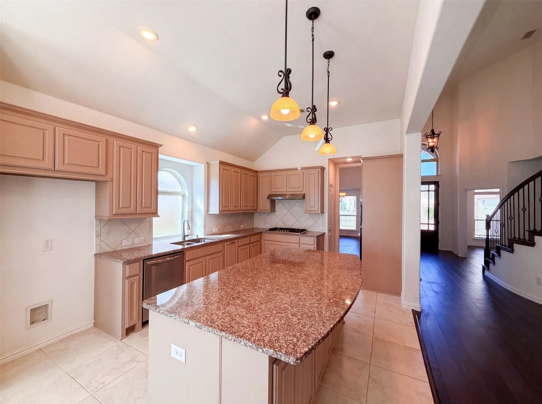 Single Family Residence For Sale in Dallas County , 4305 Curlew Lane, Garland, Texas 75043, 4 Bedroom, 4 Bathroom, 3 Garage spaces, 3,421 Sqft, built in 2020, mls#21341504, Real Estate Agent in Garland, Homes For Sale in Dallas county, Homes For Sale in Garland, Realtor in Garland Texas, Real Estate Brokerage Independent Realty Texas, Luminita Cordes Realtor