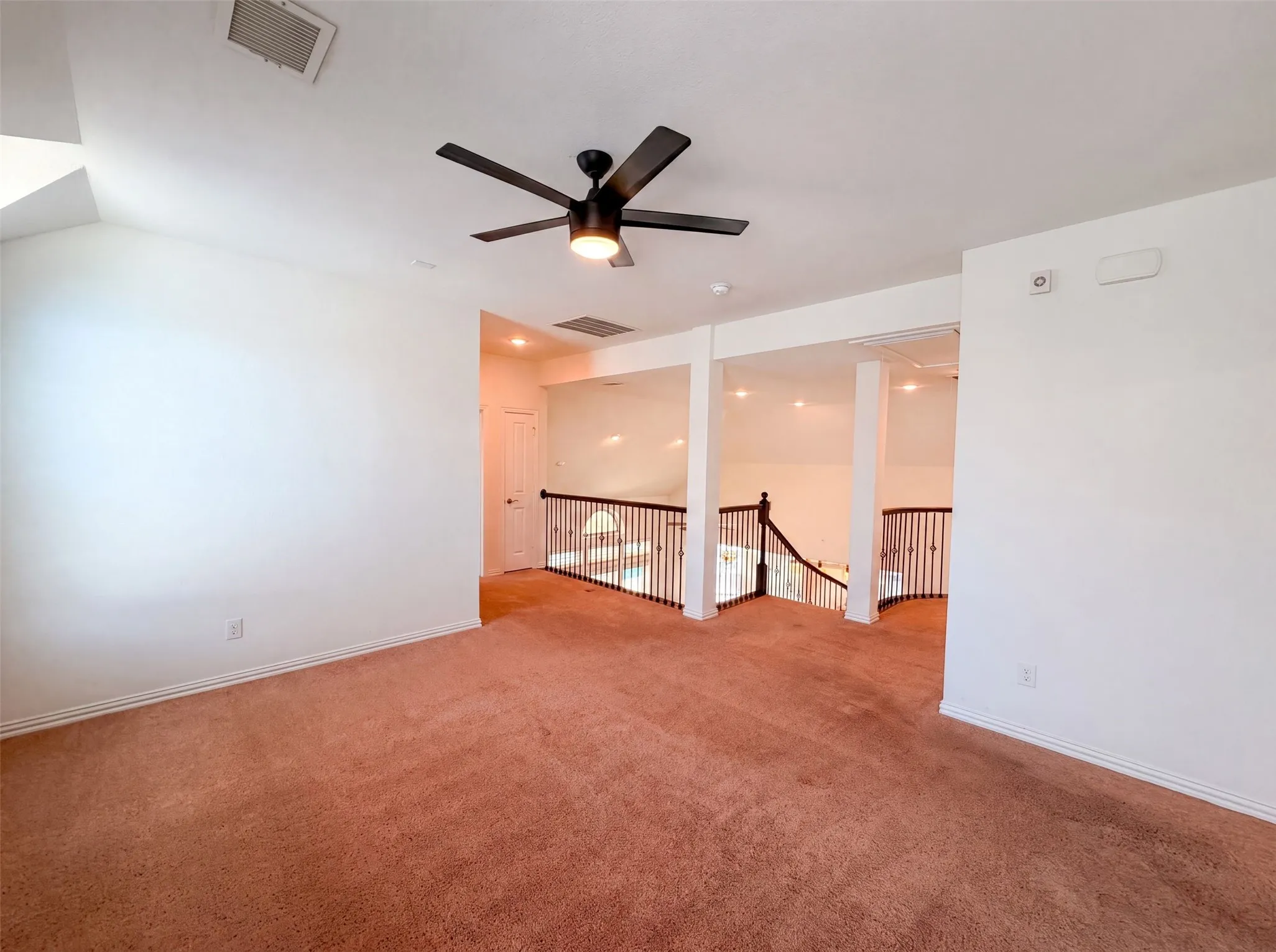 Single Family Residence For Sale in Dallas County , 4305 Curlew Lane, Garland, Texas 75043, 4 Bedroom, 4 Bathroom, 3 Garage spaces, 3,421 Sqft, built in 2020, mls#21341504, Real Estate Agent in Garland, Homes For Sale in Dallas county, Homes For Sale in Garland, Realtor in Garland Texas, Real Estate Brokerage Independent Realty Texas, Luminita Cordes Realtor