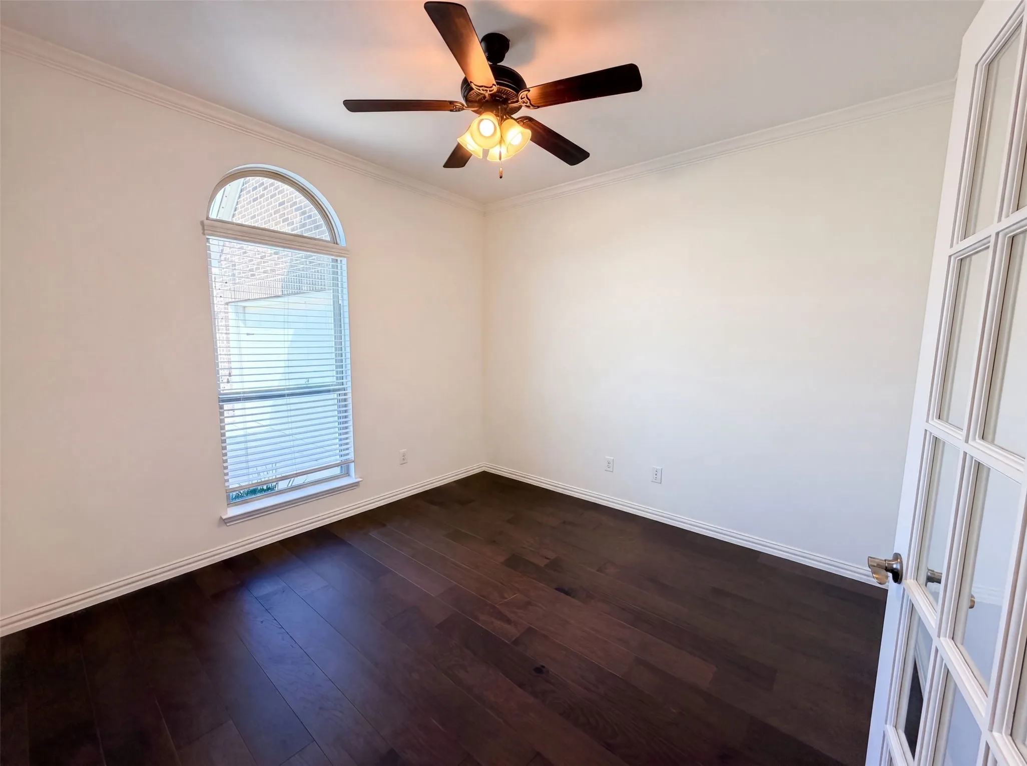 Single Family Residence For Sale in Dallas County , 4305 Curlew Lane, Garland, Texas 75043, 4 Bedroom, 4 Bathroom, 3 Garage spaces, 3,421 Sqft, built in 2020, mls#21341504, Real Estate Agent in Garland, Homes For Sale in Dallas county, Homes For Sale in Garland, Realtor in Garland Texas, Real Estate Brokerage Independent Realty Texas, Luminita Cordes Realtor