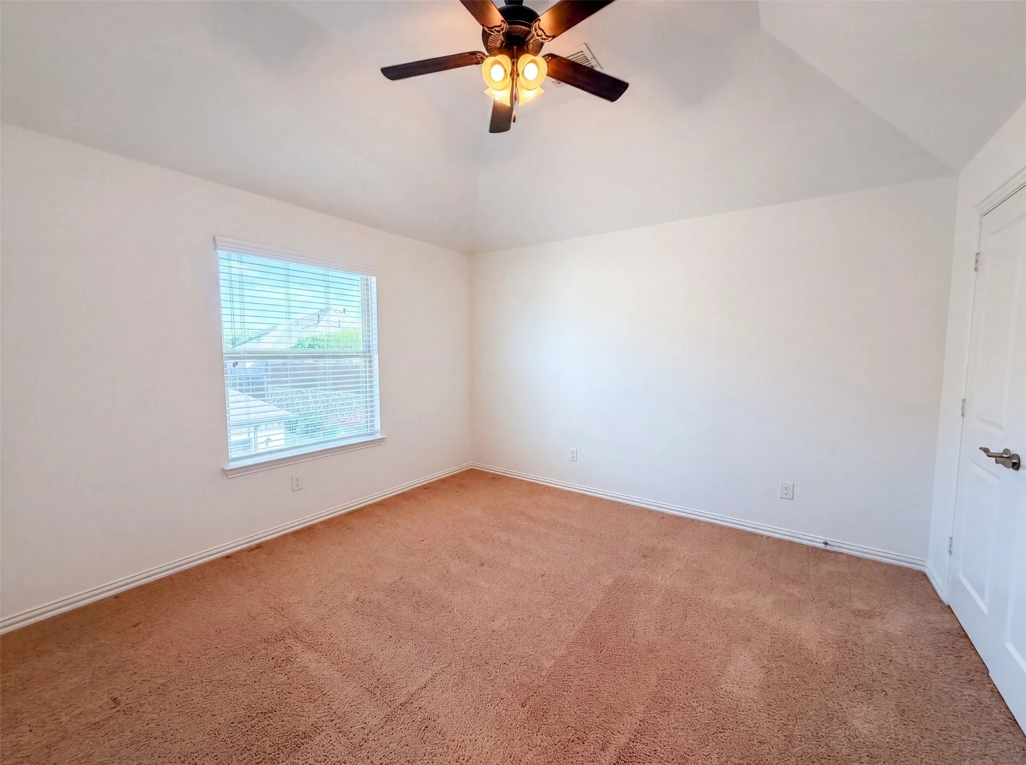 Single Family Residence For Sale in Dallas County , 4305 Curlew Lane, Garland, Texas 75043, 4 Bedroom, 4 Bathroom, 3 Garage spaces, 3,421 Sqft, built in 2020, mls#21341504, Real Estate Agent in Garland, Homes For Sale in Dallas county, Homes For Sale in Garland, Realtor in Garland Texas, Real Estate Brokerage Independent Realty Texas, Luminita Cordes Realtor