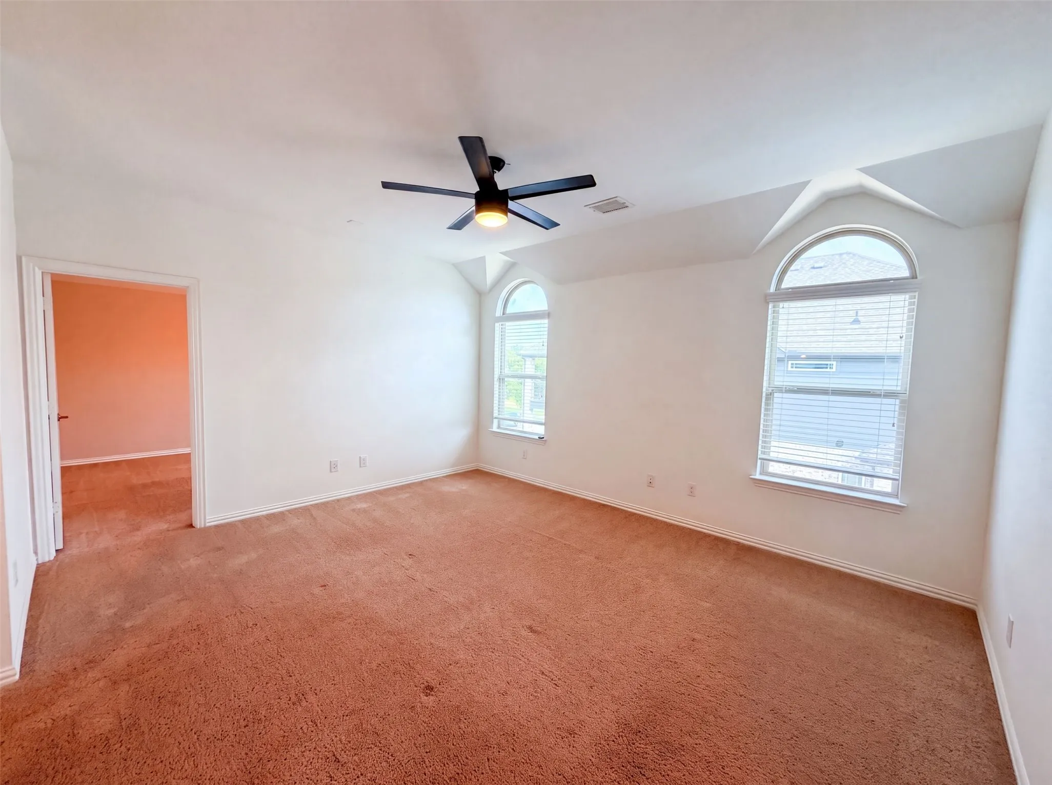 Single Family Residence For Sale in Dallas County , 4305 Curlew Lane, Garland, Texas 75043, 4 Bedroom, 4 Bathroom, 3 Garage spaces, 3,421 Sqft, built in 2020, mls#21341504, Real Estate Agent in Garland, Homes For Sale in Dallas county, Homes For Sale in Garland, Realtor in Garland Texas, Real Estate Brokerage Independent Realty Texas, Luminita Cordes Realtor