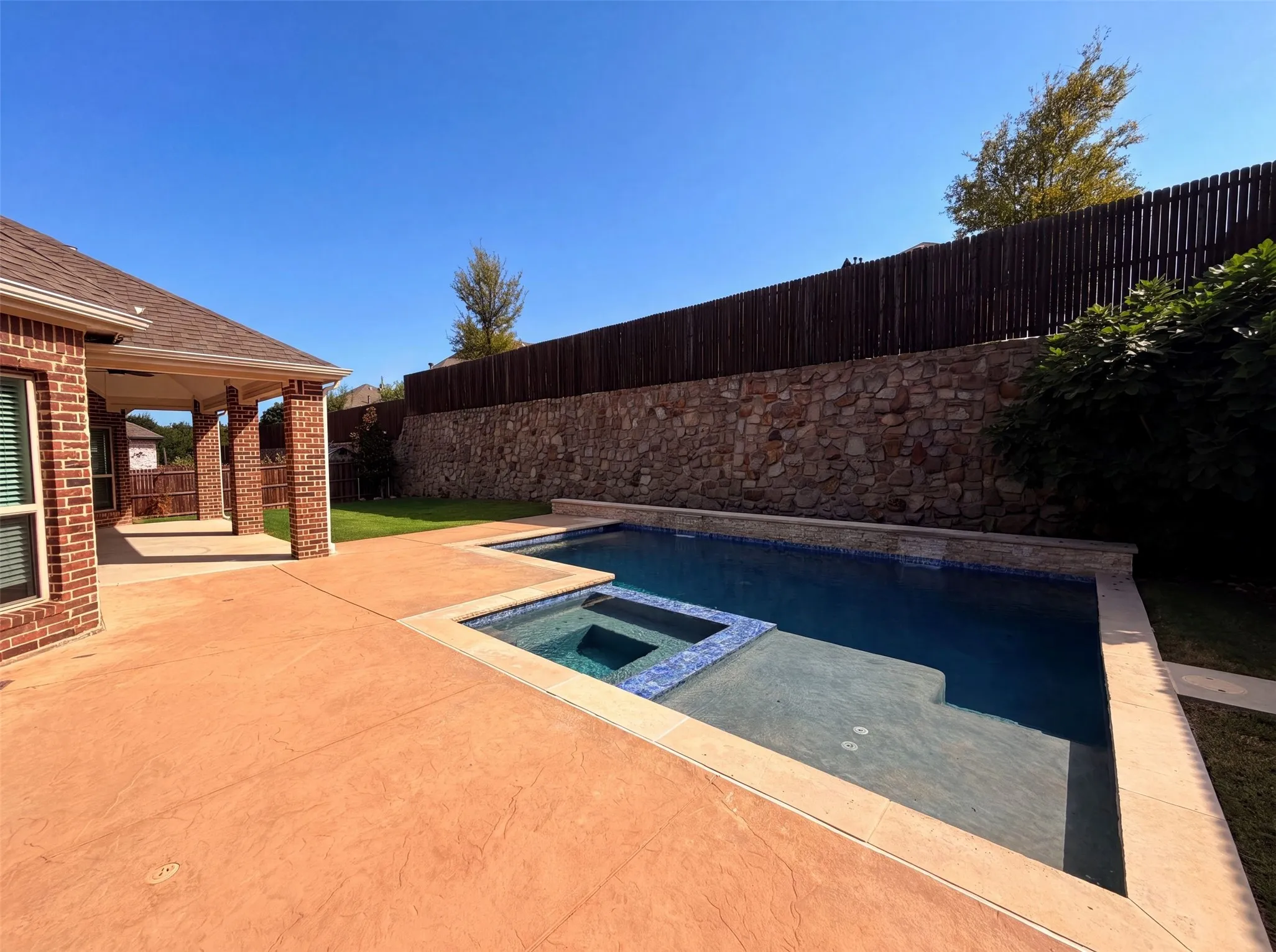 Single Family Residence For Sale in Dallas County , 4305 Curlew Lane, Garland, Texas 75043, 4 Bedroom, 4 Bathroom, 3 Garage spaces, 3,421 Sqft, built in 2020, mls#21341504, Real Estate Agent in Garland, Homes For Sale in Dallas county, Homes For Sale in Garland, Realtor in Garland Texas, Real Estate Brokerage Independent Realty Texas, Luminita Cordes Realtor