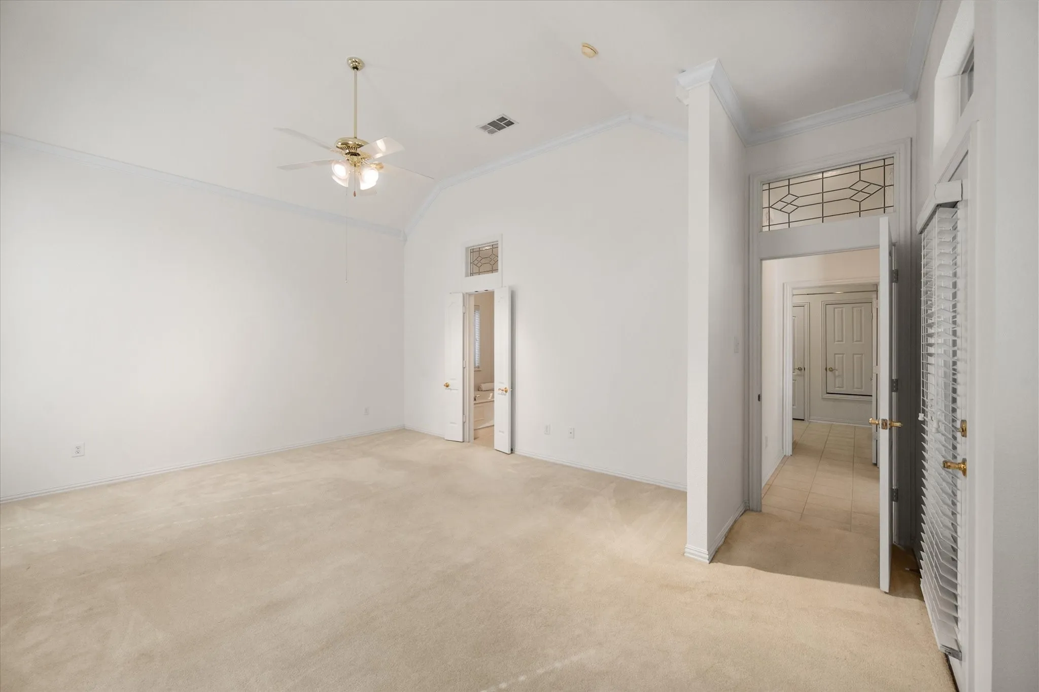 Single Family Residence For Sale in Tarrant County , 1013 Brook Arbor Drive, Mansfield, Texas 76063, 4 Bedroom, 3 Bathroom, 2 Garage spaces, 2,984 Sqft, built in 1999, mls#21341311, Real Estate Agent in Mansfield, Homes For Sale in Tarrant county, Homes For Sale in Mansfield, Realtor in Mansfield Texas, Real Estate Brokerage Independent Realty Texas, Luminita Cordes Realtor