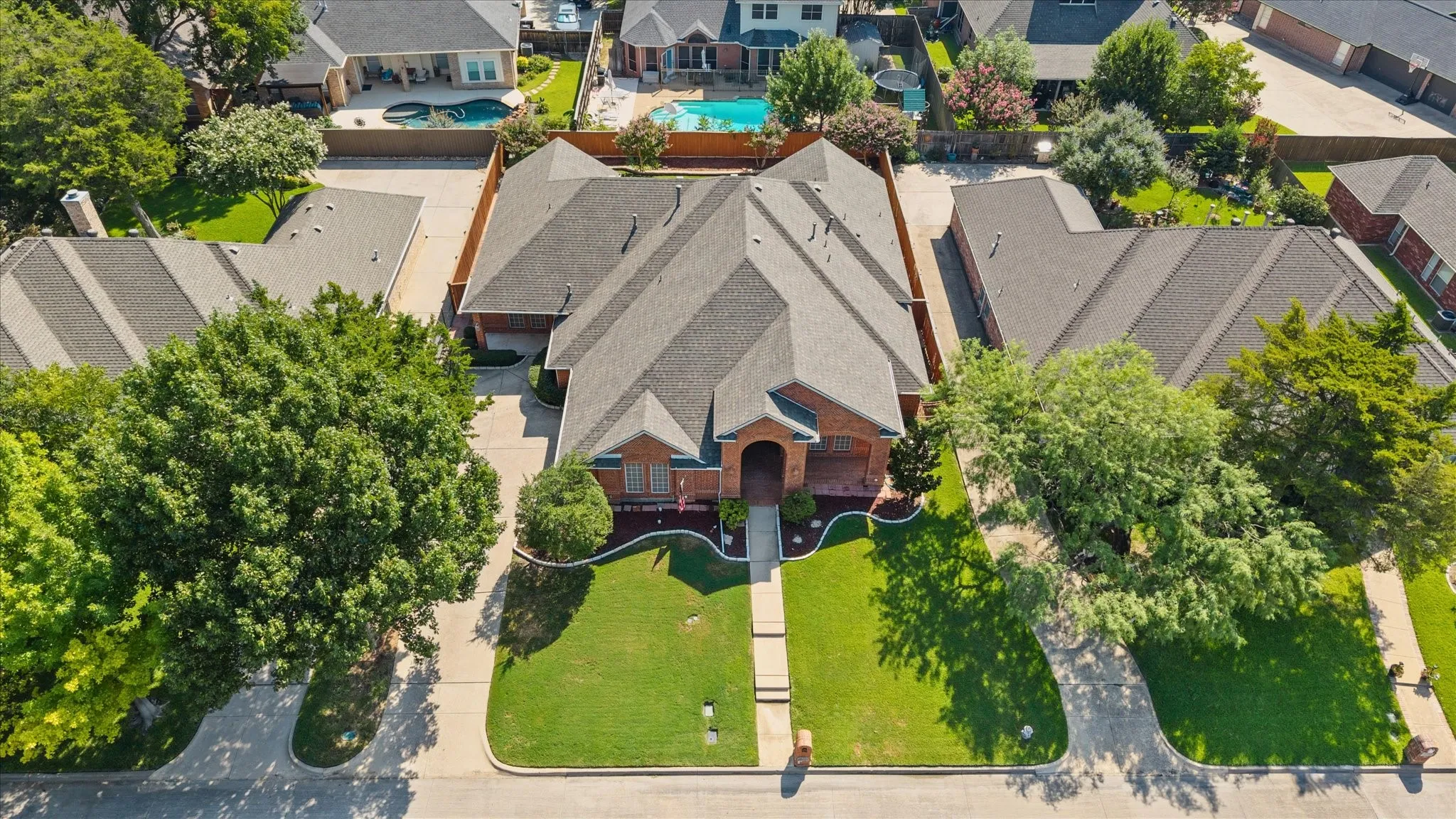 Single Family Residence For Sale in Tarrant County , 1013 Brook Arbor Drive, Mansfield, Texas 76063, 4 Bedroom, 3 Bathroom, 2 Garage spaces, 2,984 Sqft, built in 1999, mls#21341311, Real Estate Agent in Mansfield, Homes For Sale in Tarrant county, Homes For Sale in Mansfield, Realtor in Mansfield Texas, Real Estate Brokerage Independent Realty Texas, Luminita Cordes Realtor