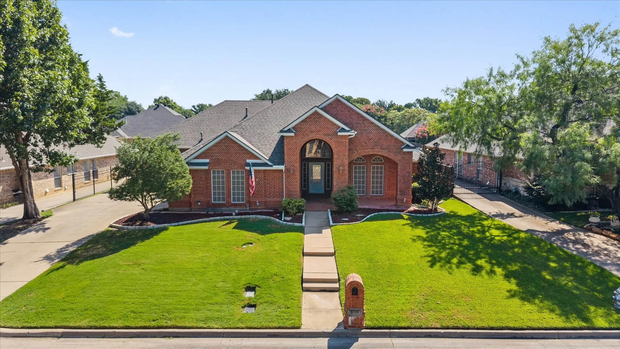 This home features a 2 1/2 car garage