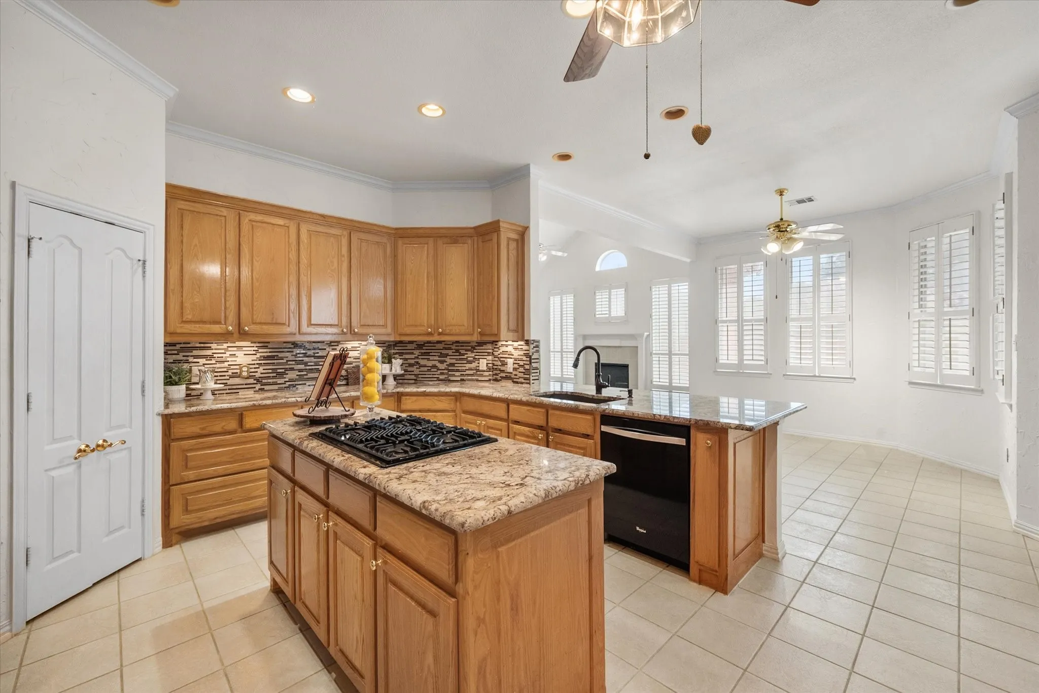 Single Family Residence For Sale in Tarrant County , 1013 Brook Arbor Drive, Mansfield, Texas 76063, 4 Bedroom, 3 Bathroom, 2 Garage spaces, 2,984 Sqft, built in 1999, mls#21341311, Real Estate Agent in Mansfield, Homes For Sale in Tarrant county, Homes For Sale in Mansfield, Realtor in Mansfield Texas, Real Estate Brokerage Independent Realty Texas, Luminita Cordes Realtor