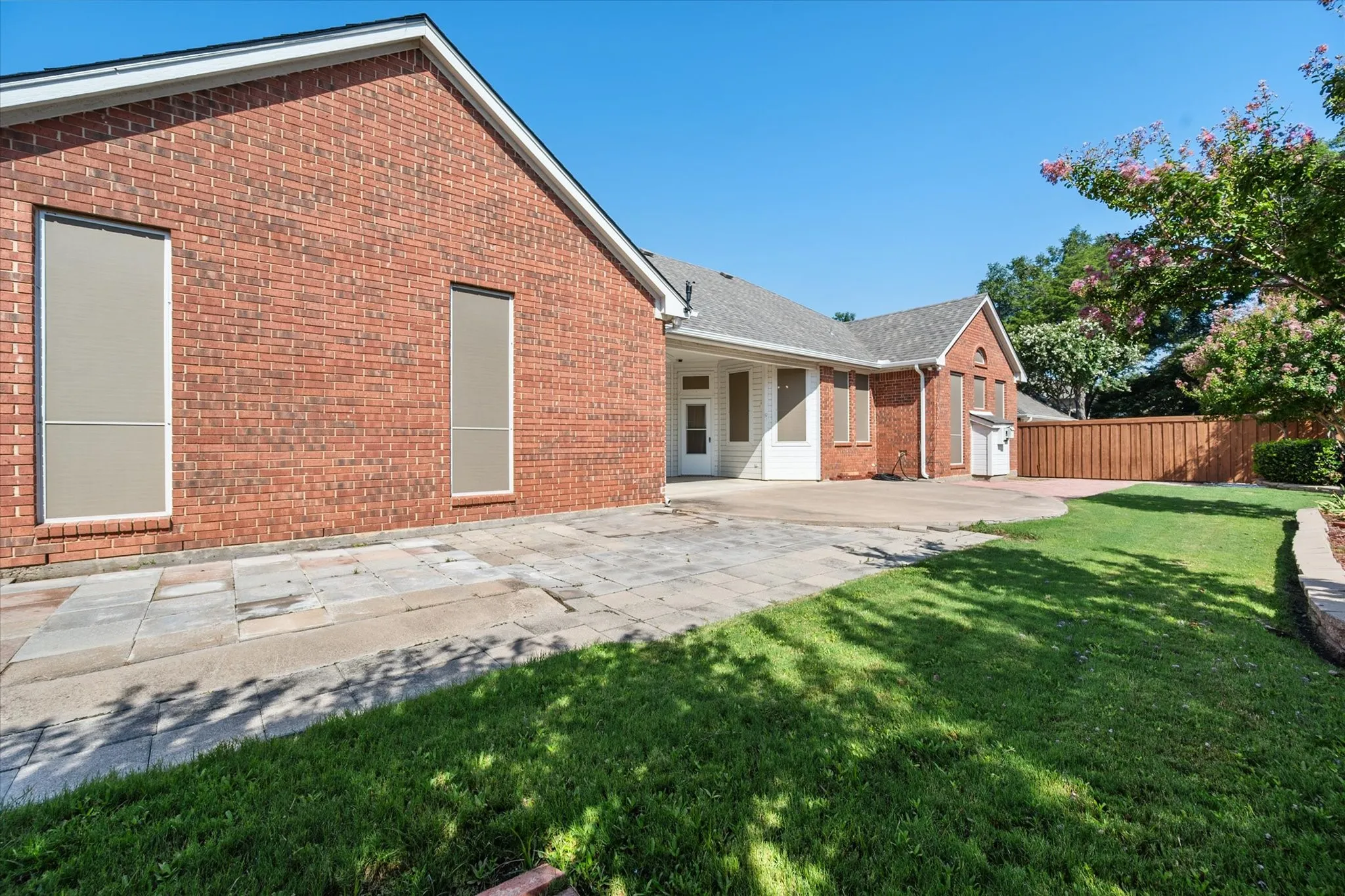 Single Family Residence For Sale in Tarrant County , 1013 Brook Arbor Drive, Mansfield, Texas 76063, 4 Bedroom, 3 Bathroom, 2 Garage spaces, 2,984 Sqft, built in 1999, mls#21341311, Real Estate Agent in Mansfield, Homes For Sale in Tarrant county, Homes For Sale in Mansfield, Realtor in Mansfield Texas, Real Estate Brokerage Independent Realty Texas, Luminita Cordes Realtor