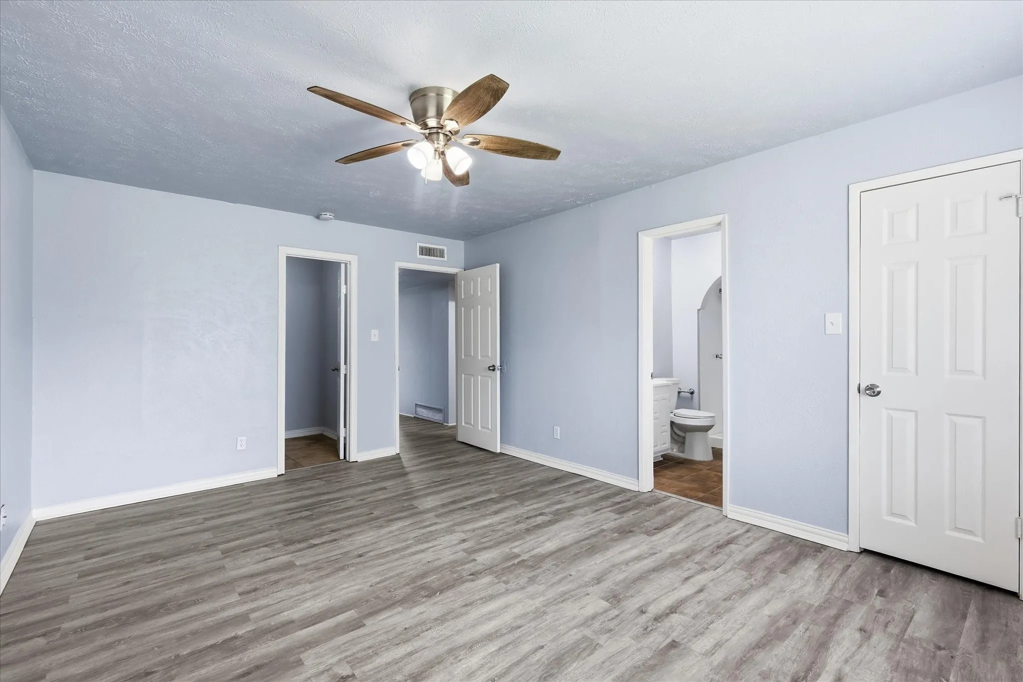 Single Family Residence For Sale in Tarrant County , 4409 Buckeye Street, Fort Worth, Texas 76137, 3 Bedroom, 2 Bathroom, 2 Garage spaces, 1,781 Sqft, built in 1983, mls#21340530, Real Estate Agent in Fort Worth, Homes For Sale in Tarrant county, Homes For Sale in Fort Worth, Realtor in Fort Worth Texas, Real Estate Brokerage Independent Realty Texas, Luminita Cordes Realtor